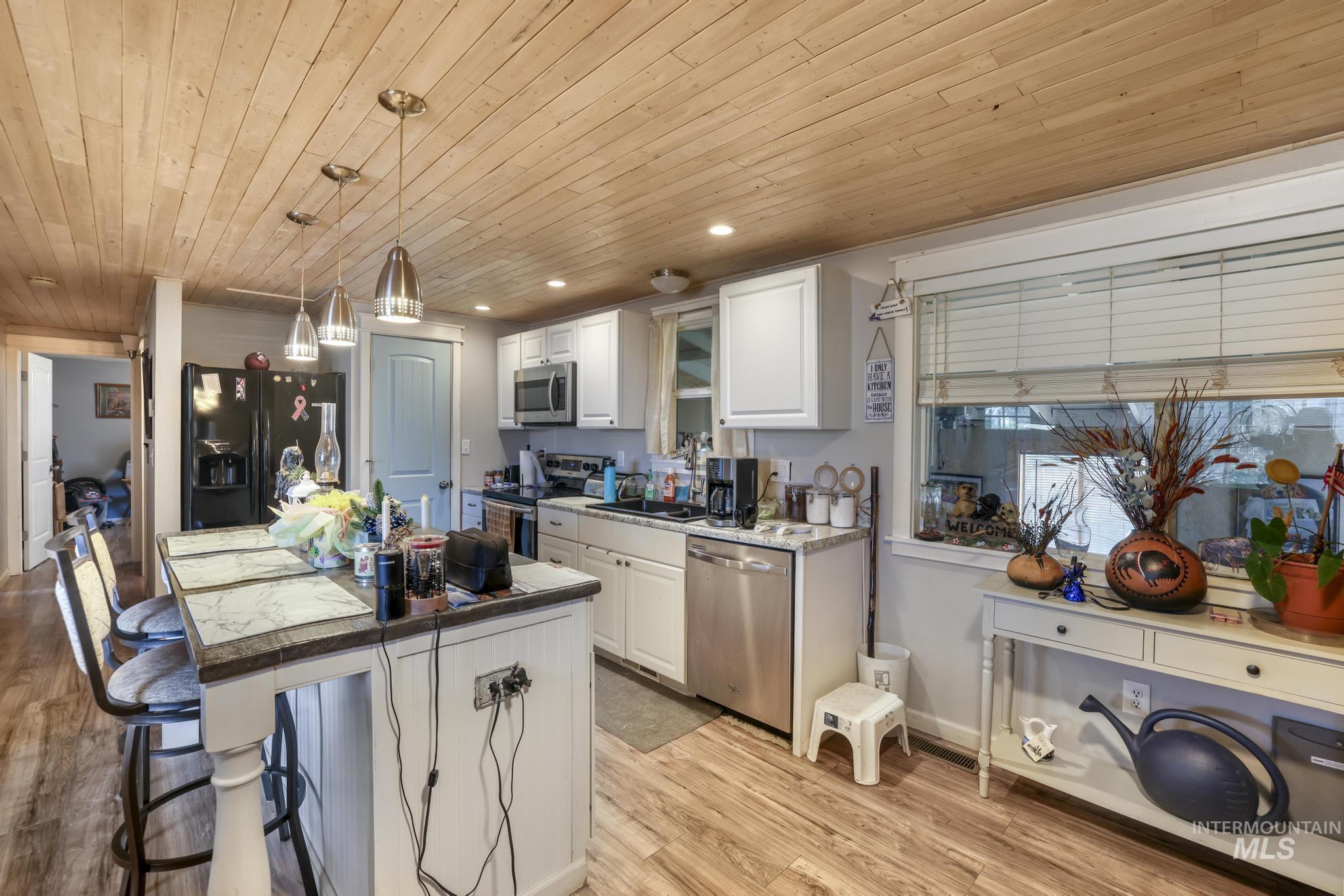 107 Davis, Filer, Idaho 83328, 4 Bedrooms, 3 Bathrooms, Residential For Sale, Price $370,000, 98960649