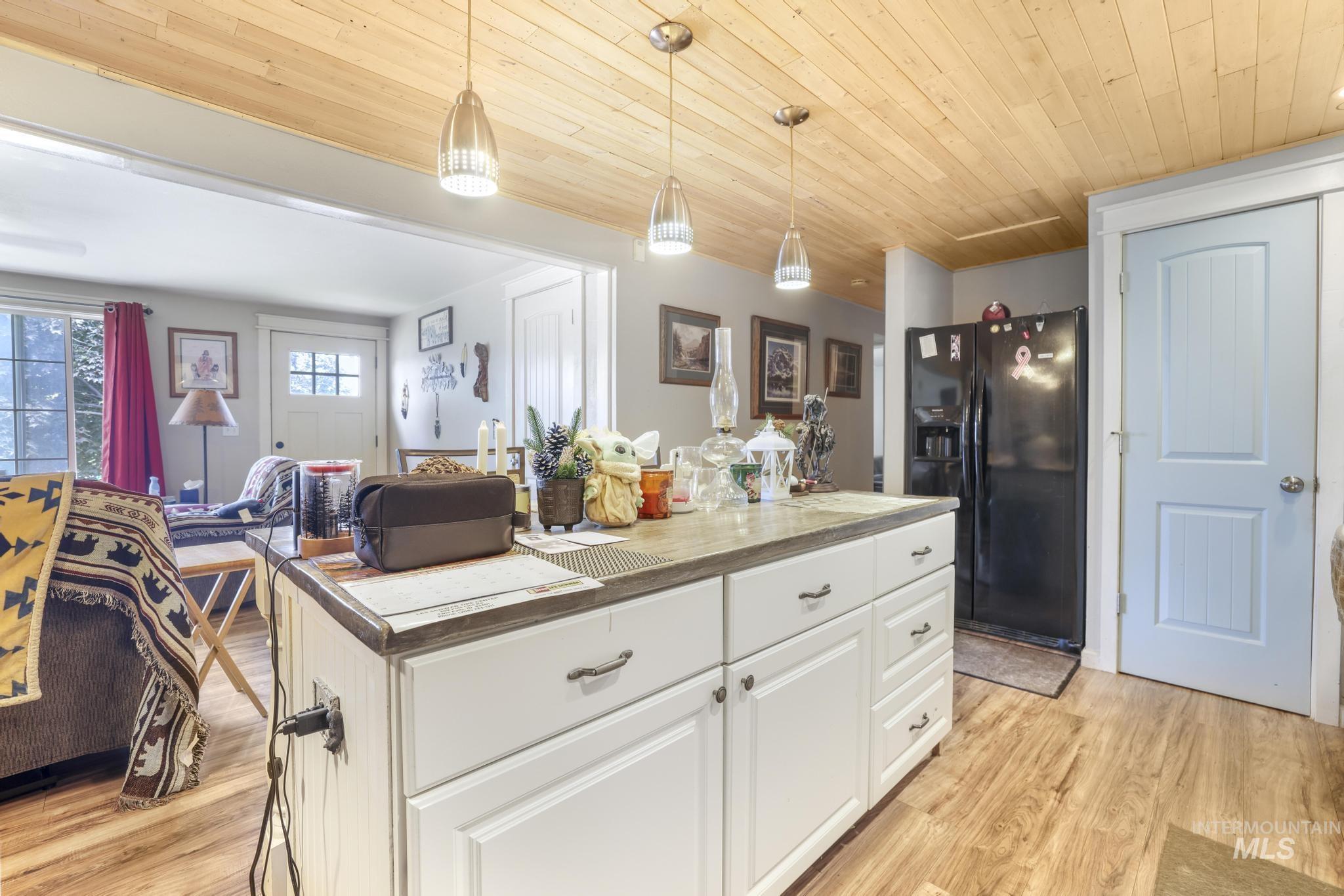 107 Davis, Filer, Idaho 83328, 4 Bedrooms, 3 Bathrooms, Residential For Sale, Price $370,000, 98960649