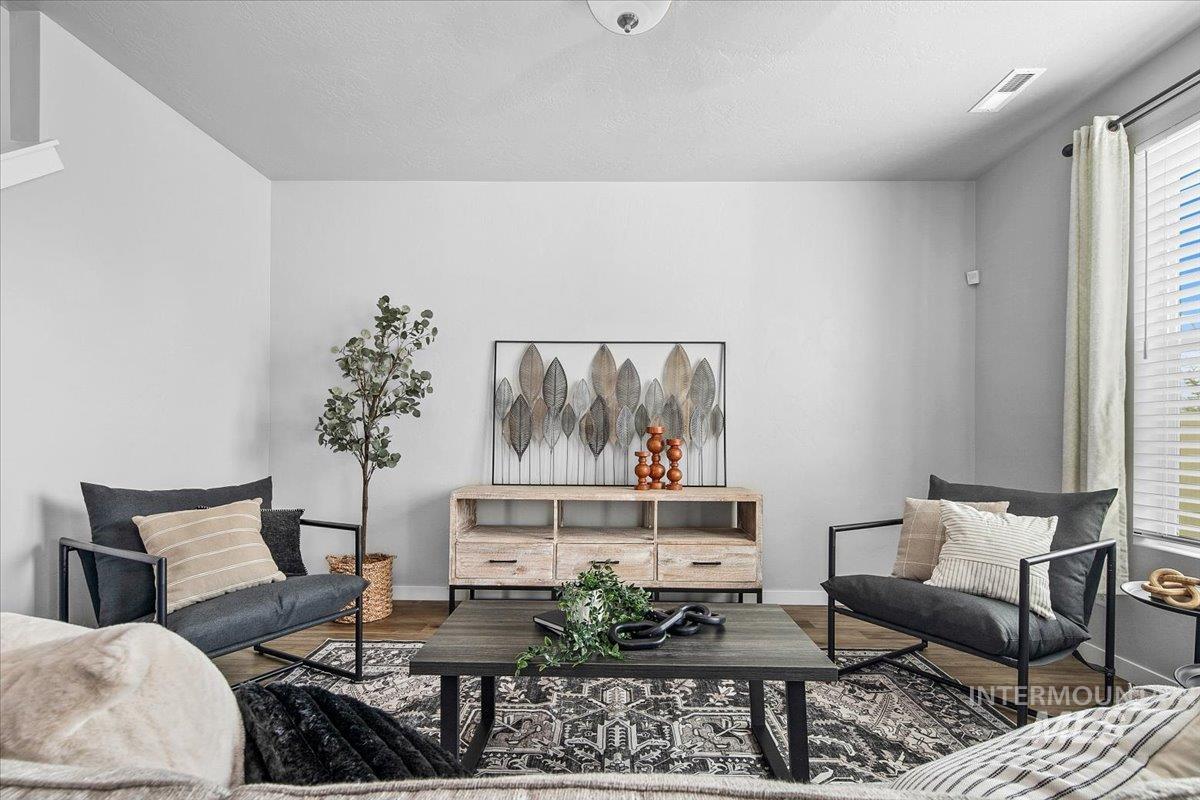 339 S Sunset Point Way, Meridian, Idaho 83642, 4 Bedrooms, 2.5 Bathrooms, Residential For Sale, Price $469,000,MLS 98960661