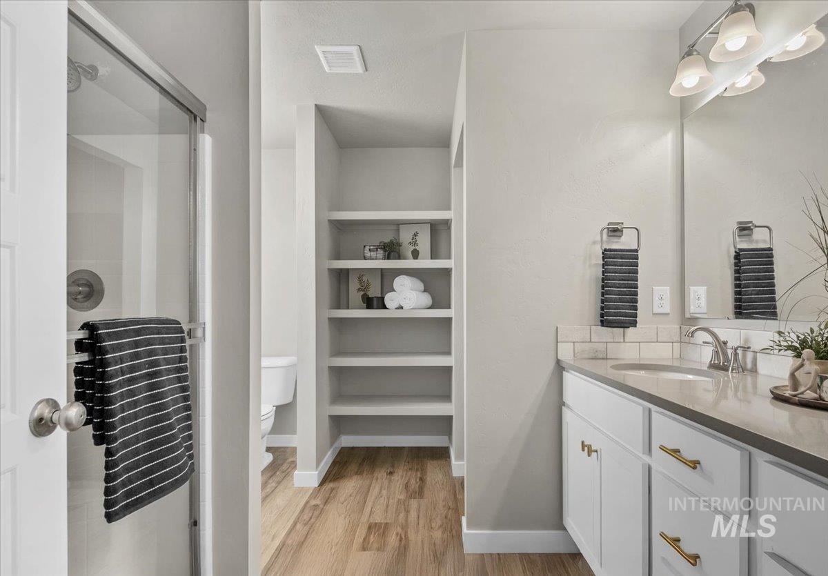 339 S Sunset Point Way, Meridian, Idaho 83642, 4 Bedrooms, 2.5 Bathrooms, Residential For Sale, Price $469,000,MLS 98960661