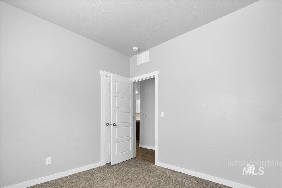 339 S Sunset Point Way, Meridian, Idaho 83642, 4 Bedrooms, 2.5 Bathrooms, Residential For Sale, Price $469,000,MLS 98960661