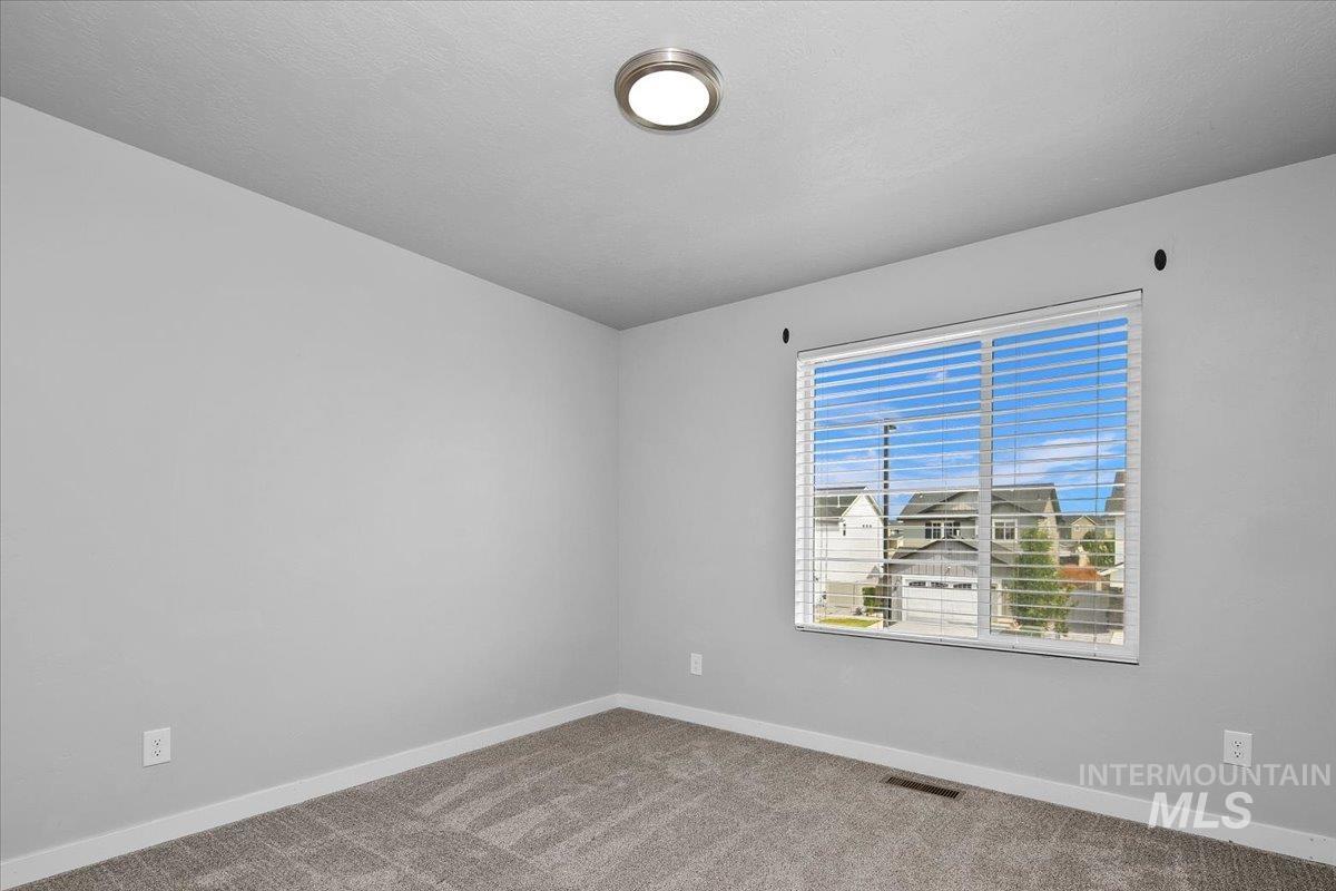 339 S Sunset Point Way, Meridian, Idaho 83642, 4 Bedrooms, 2.5 Bathrooms, Residential For Sale, Price $469,000,MLS 98960661