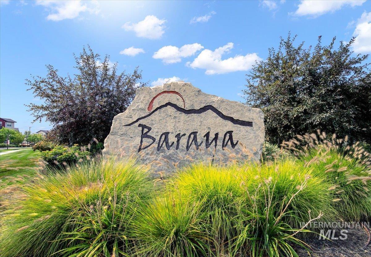 339 S Sunset Point Way, Meridian, Idaho 83642, 4 Bedrooms, 2.5 Bathrooms, Residential For Sale, Price $469,000,MLS 98960661