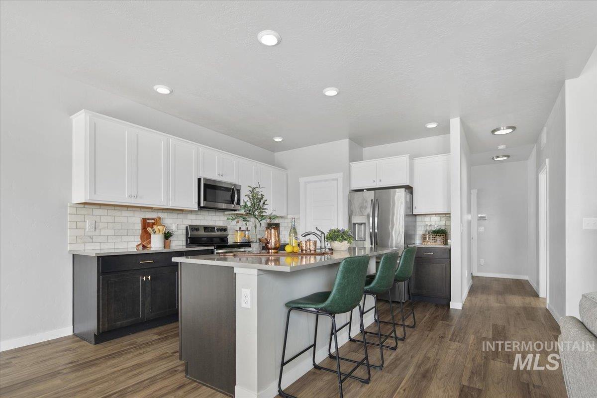 339 S Sunset Point Way, Meridian, Idaho 83642, 4 Bedrooms, 2.5 Bathrooms, Residential For Sale, Price $469,000,MLS 98960661