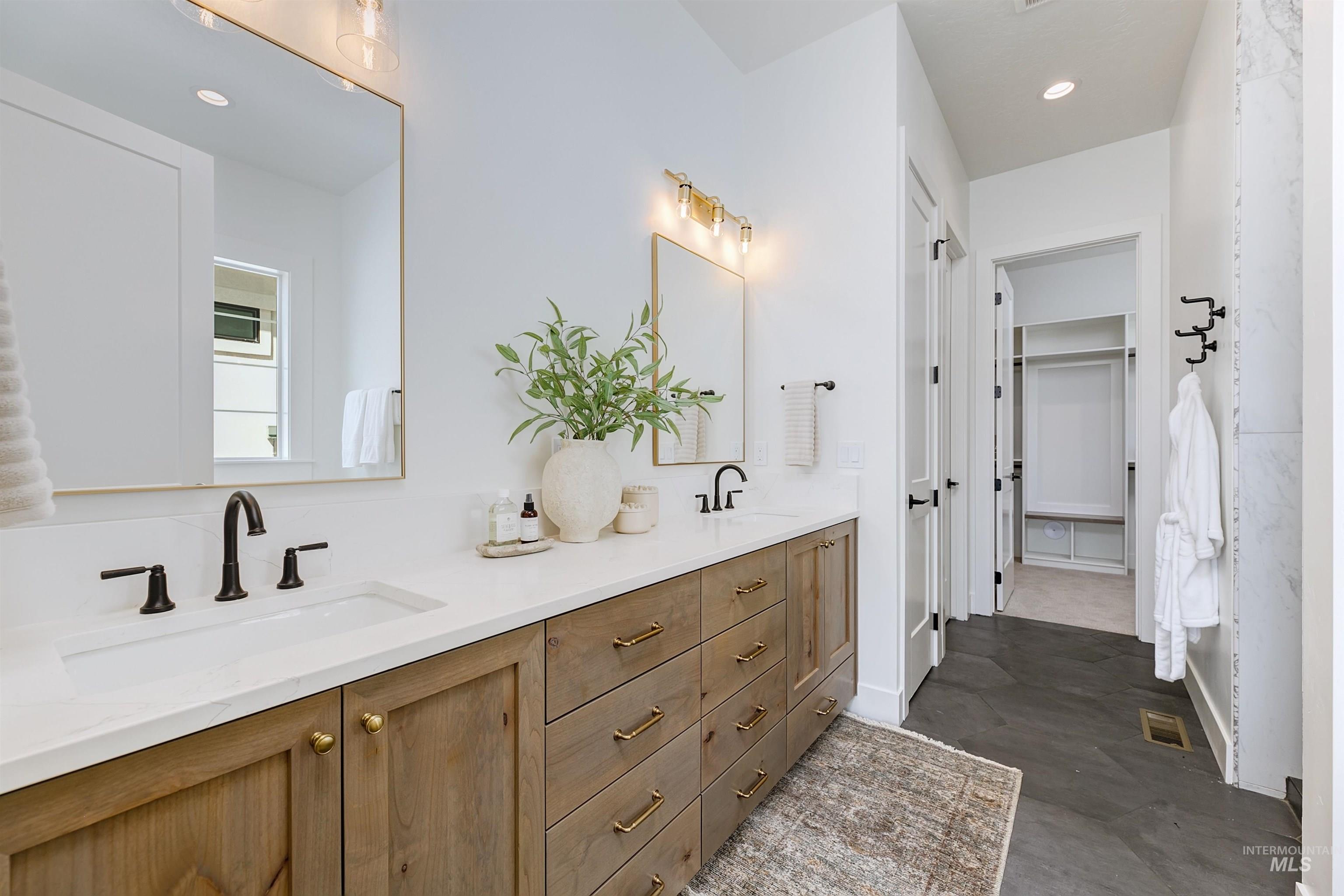 5373 W Haughburn Dr, Eagle, Idaho 83616-1444, 3 Bedrooms, 2.5 Bathrooms, Residential For Sale, Price $1,200,000,MLS 98960669