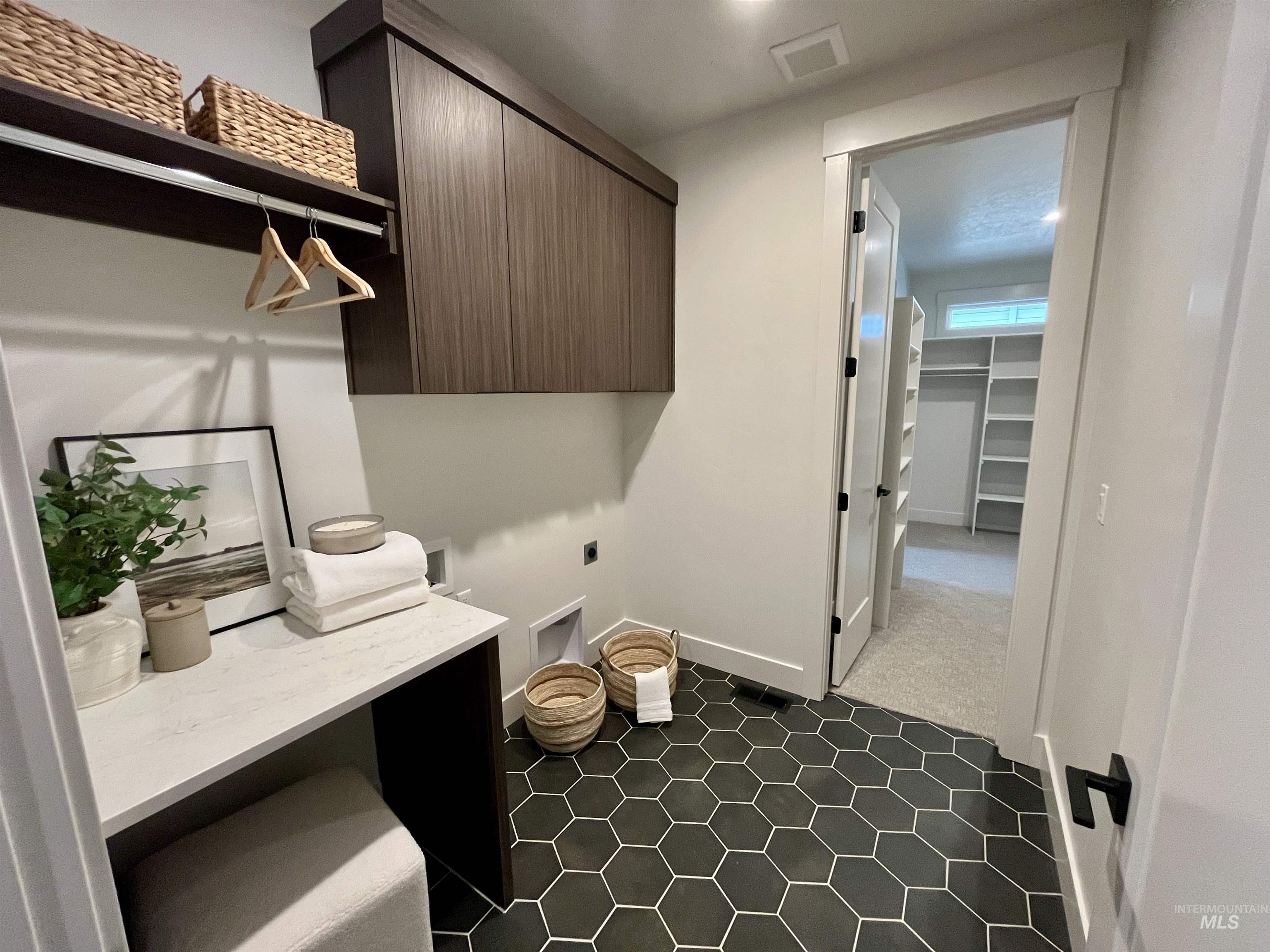 1223 E Andes Dr, Kuna, Idaho 83634, 3 Bedrooms, 2.5 Bathrooms, Residential For Sale, Price $669,900,MLS 98960688