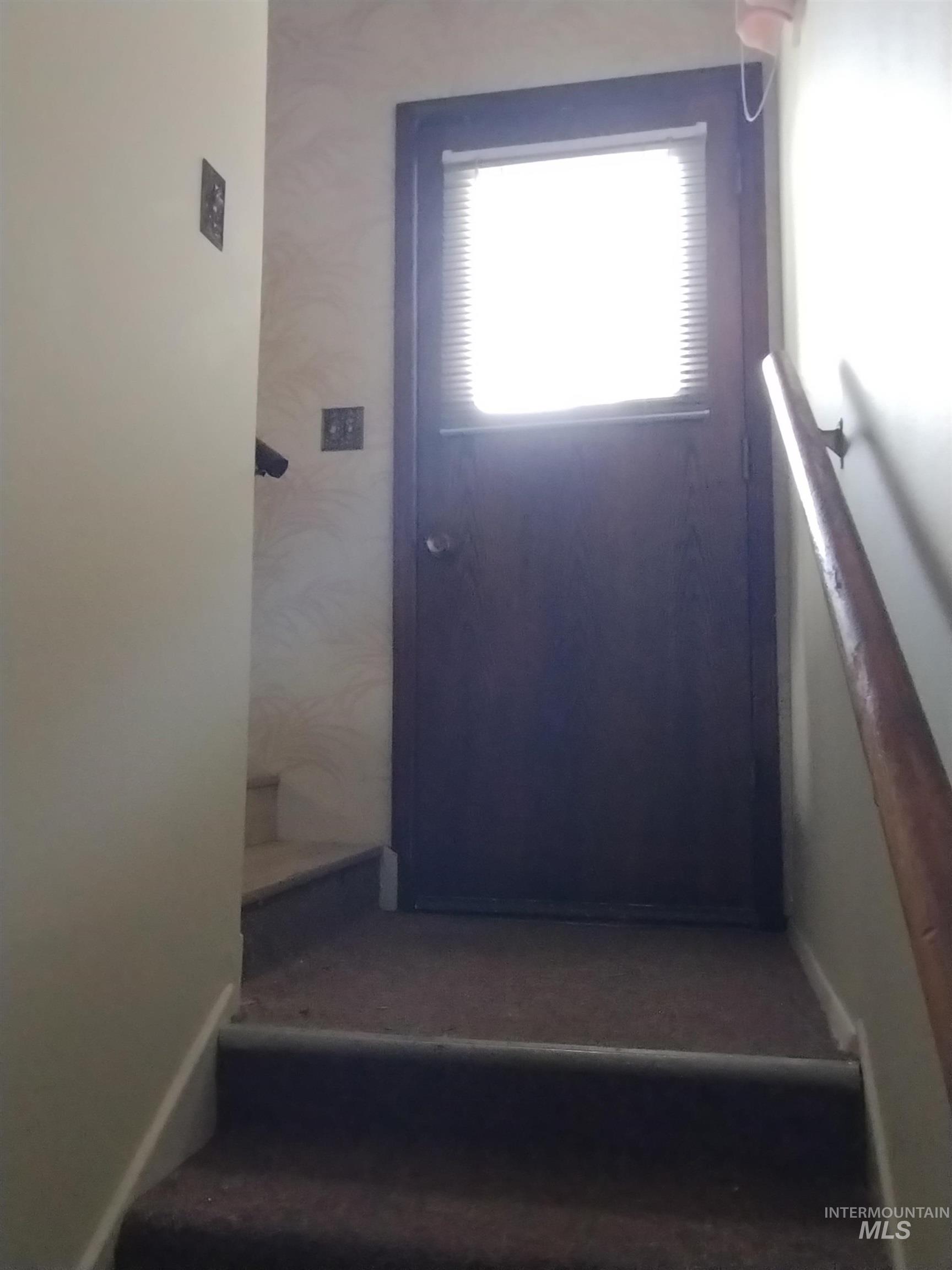 1298 E 2nd Street, Weiser, Idaho 83672, 5 Bedrooms, 2 Bathrooms, Residential For Sale, Price $410,000,MLS 98960710