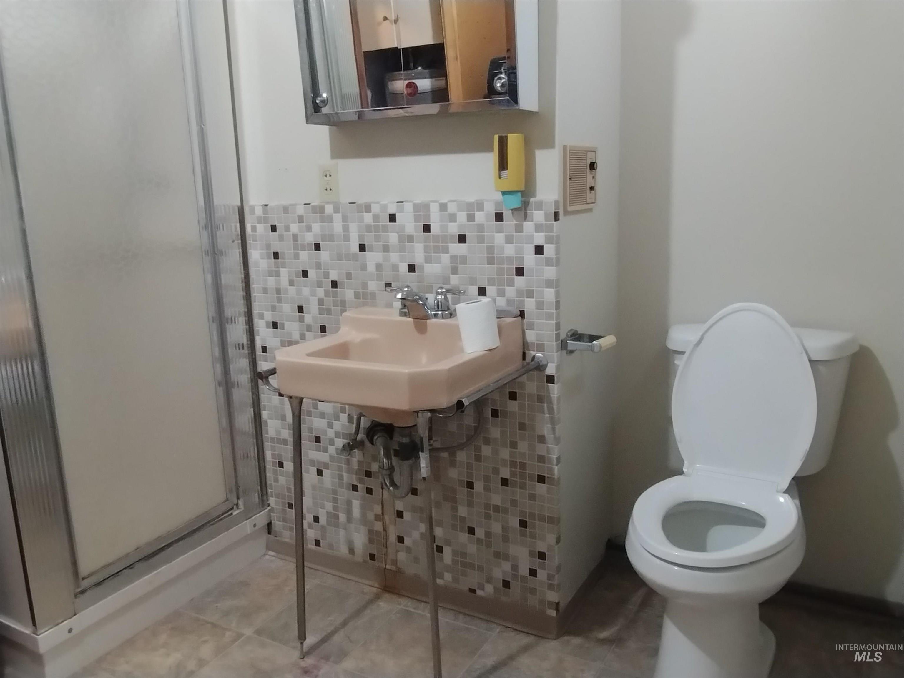 1298 E 2nd Street, Weiser, Idaho 83672, 5 Bedrooms, 2 Bathrooms, Residential For Sale, Price $410,000,MLS 98960710