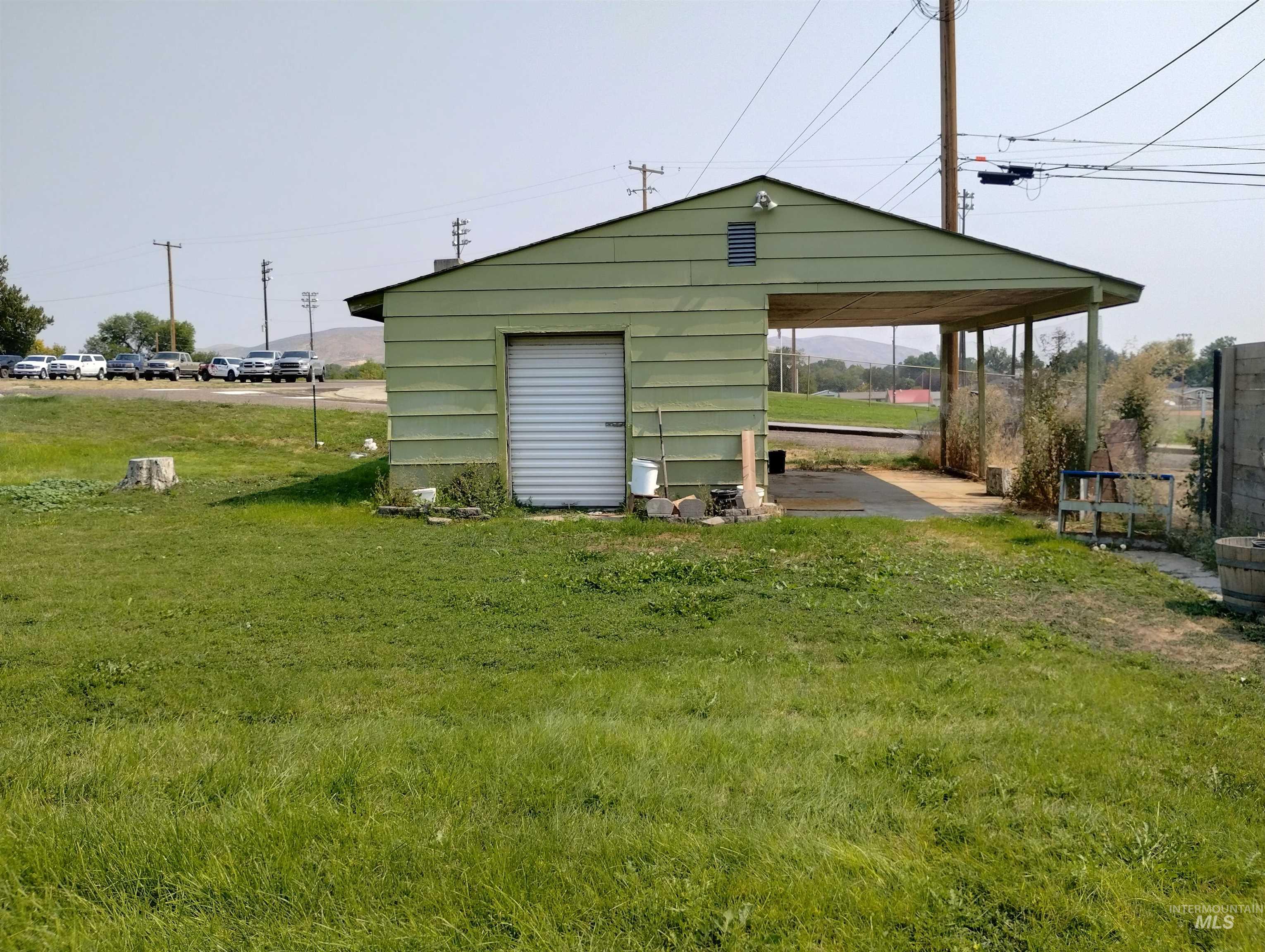 1298 E 2nd Street, Weiser, Idaho 83672, 5 Bedrooms, 2 Bathrooms, Residential For Sale, Price $410,000,MLS 98960710