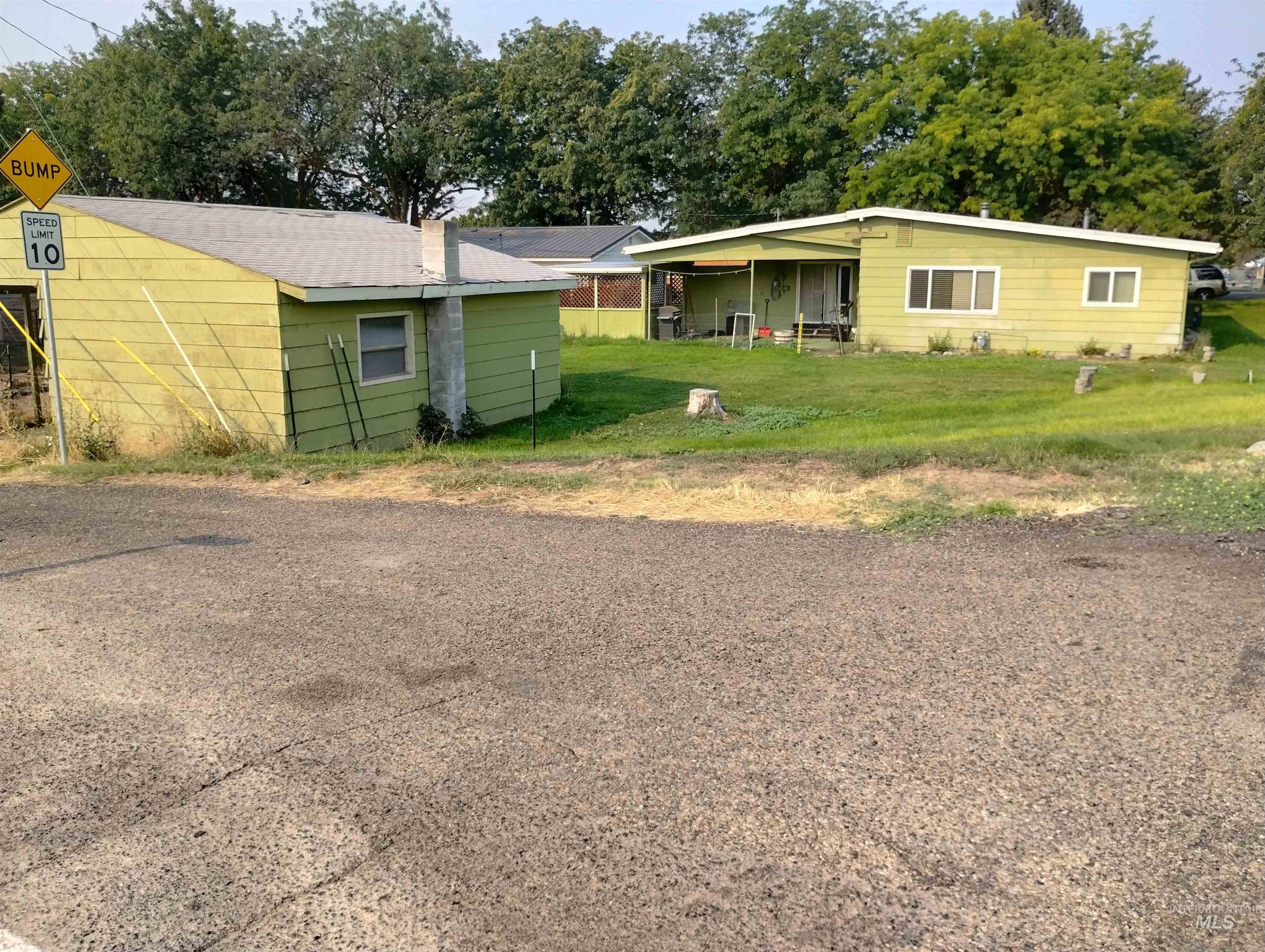 1298 E 2nd Street, Weiser, Idaho 83672, 5 Bedrooms, 2 Bathrooms, Residential For Sale, Price $410,000,MLS 98960710