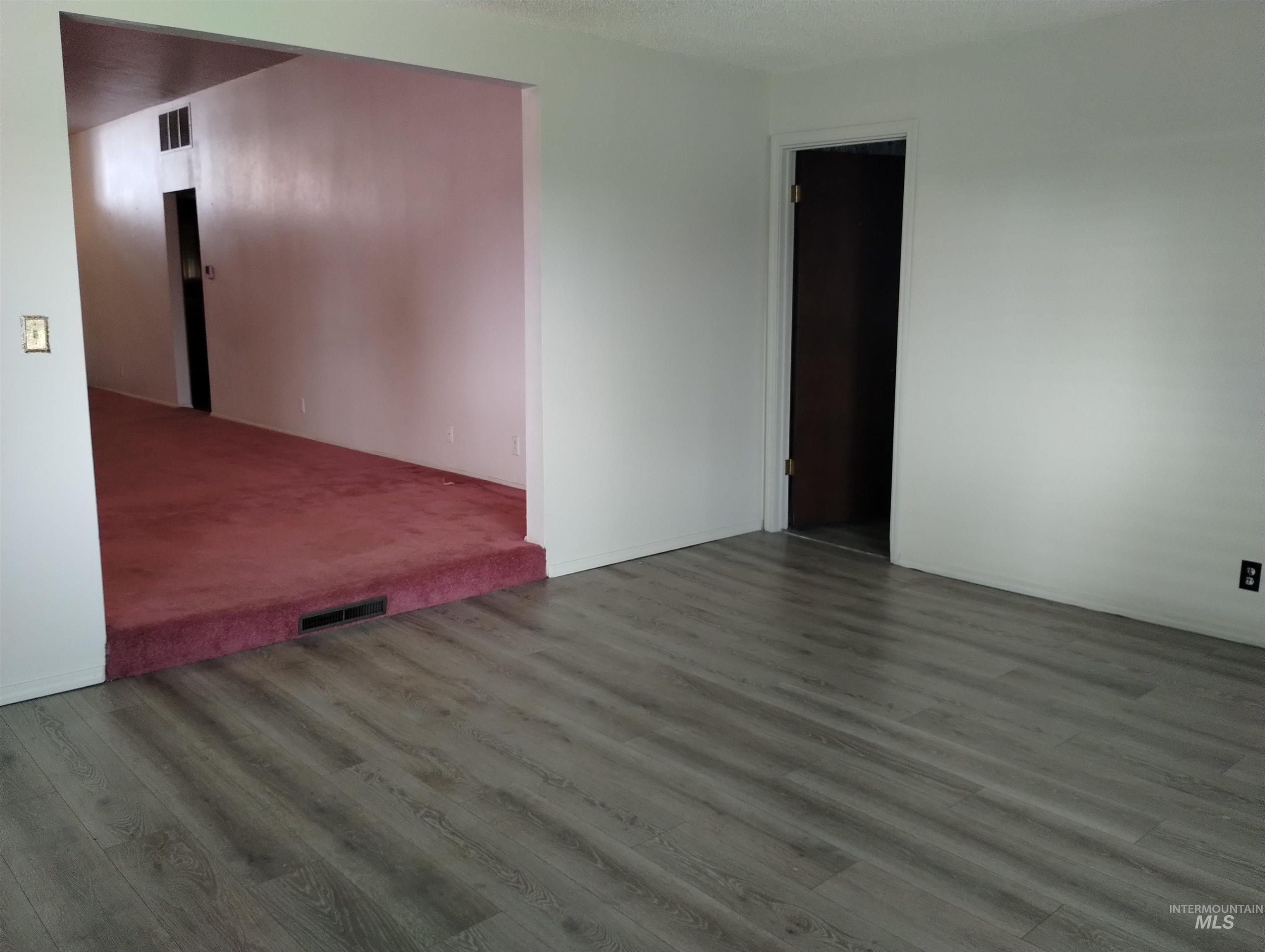 1298 E 2nd Street, Weiser, Idaho 83672, 5 Bedrooms, 2 Bathrooms, Residential For Sale, Price $410,000,MLS 98960710