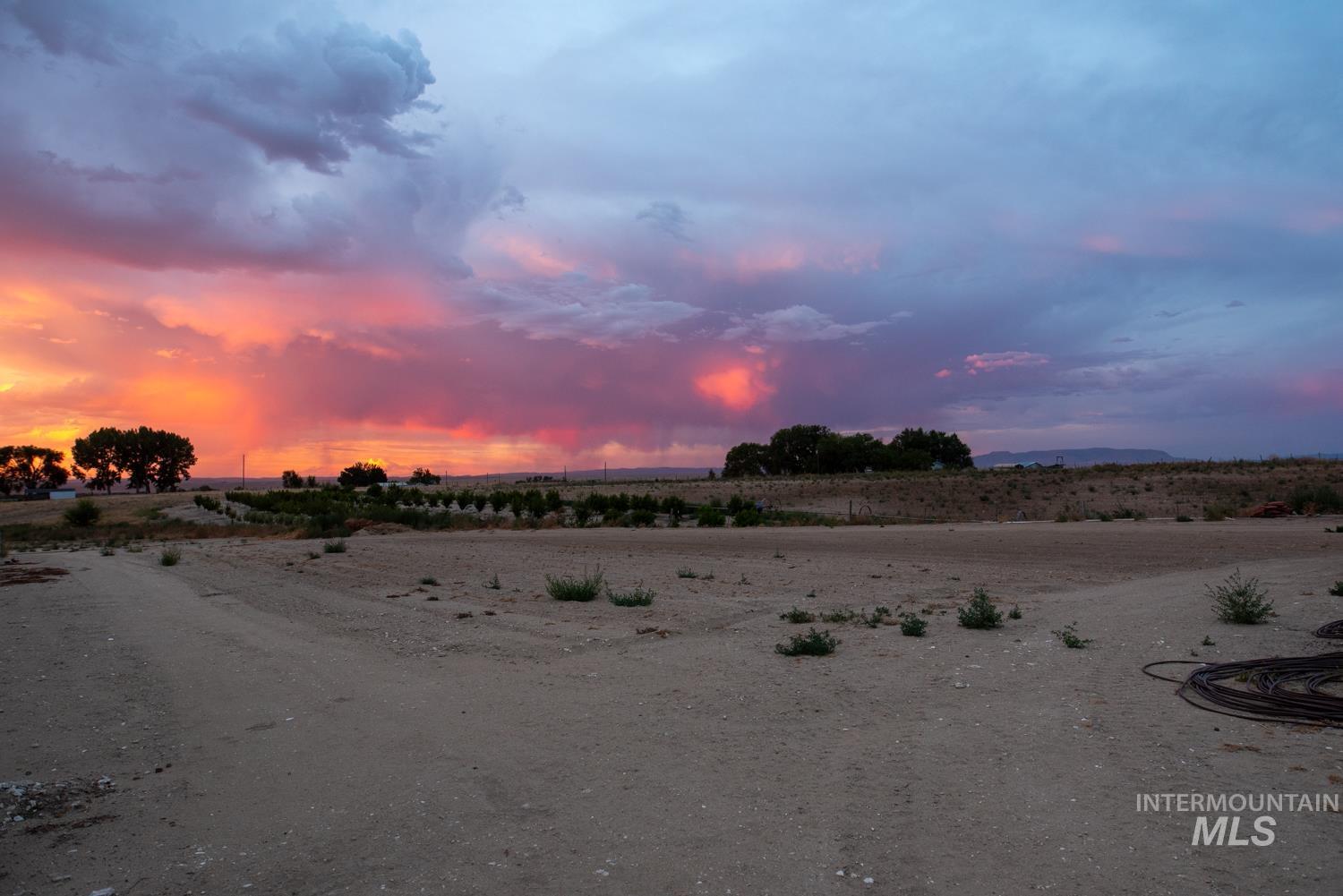 5940 SE 4th Ave, New Plymouth, Idaho 83655, 3 Bedrooms, 2 Bathrooms, Farm & Ranch For Sale, Price $1,175,000,MLS 98960712