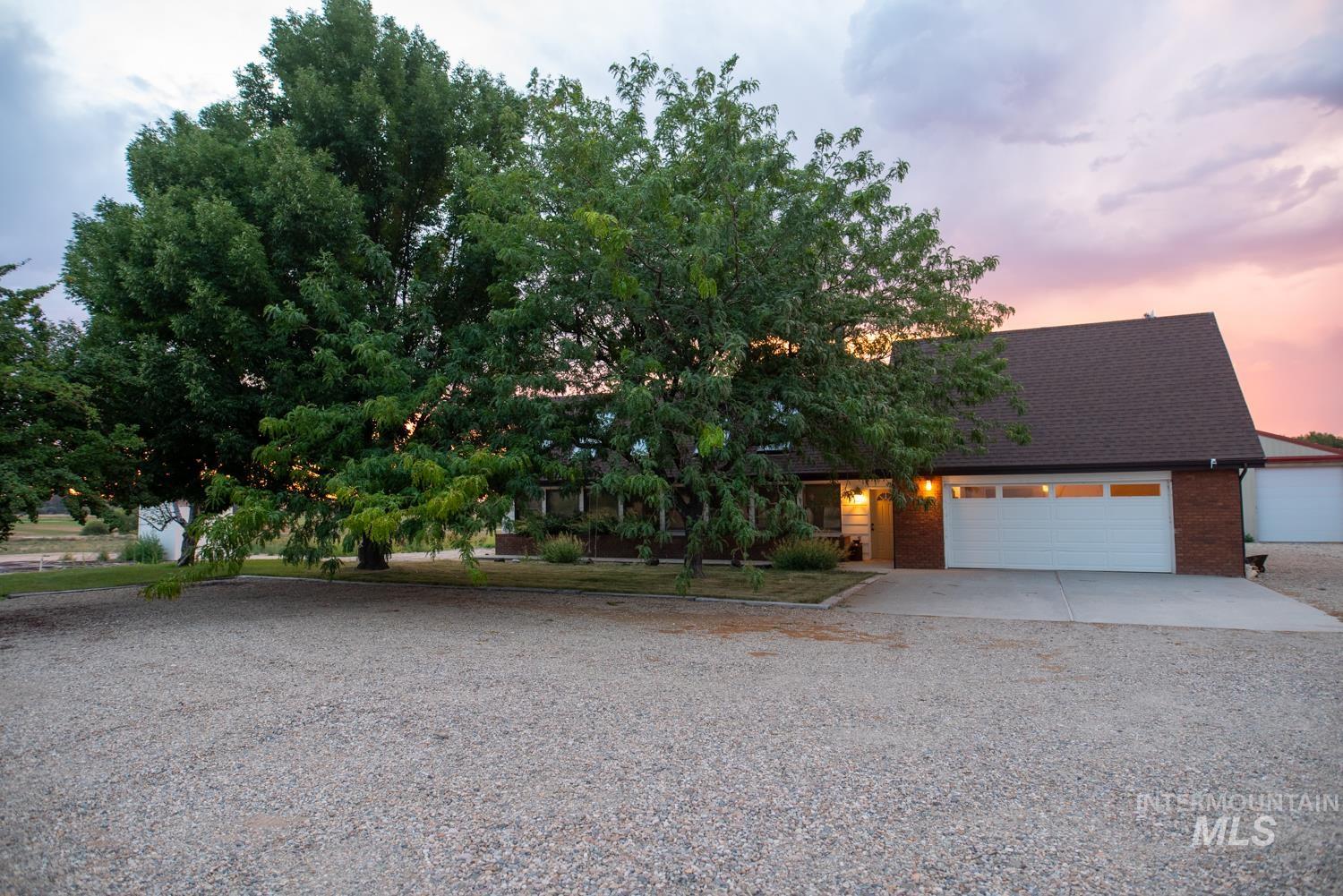 5940 SE 4th Ave, New Plymouth, Idaho 83655, 3 Bedrooms, 2 Bathrooms, Farm & Ranch For Sale, Price $1,175,000,MLS 98960712