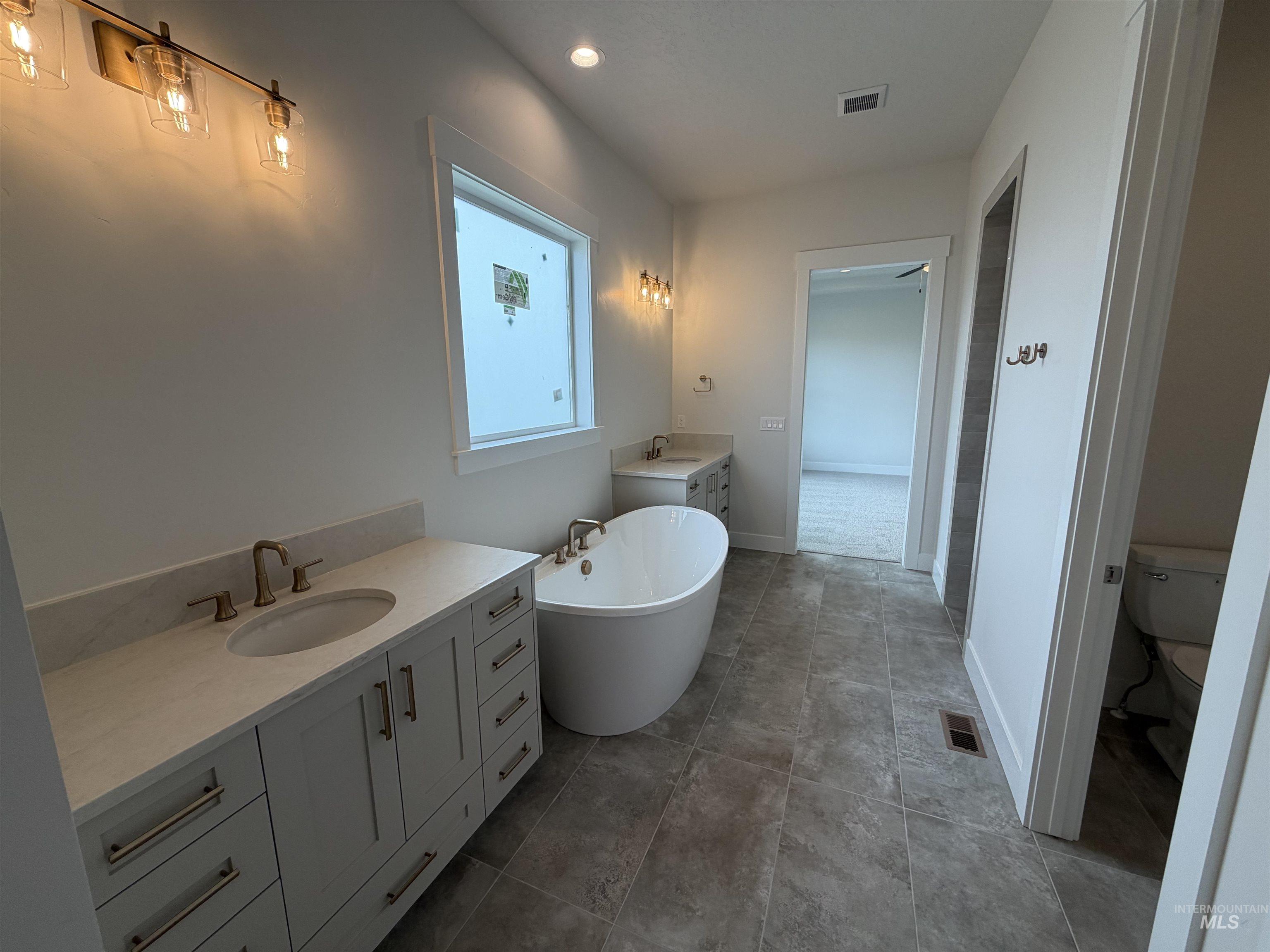 7324 E Osprey Estates Dr, Nampa, Idaho 83686, 3 Bedrooms, 3.5 Bathrooms, Residential For Sale, Price $949,900,MLS 98960726