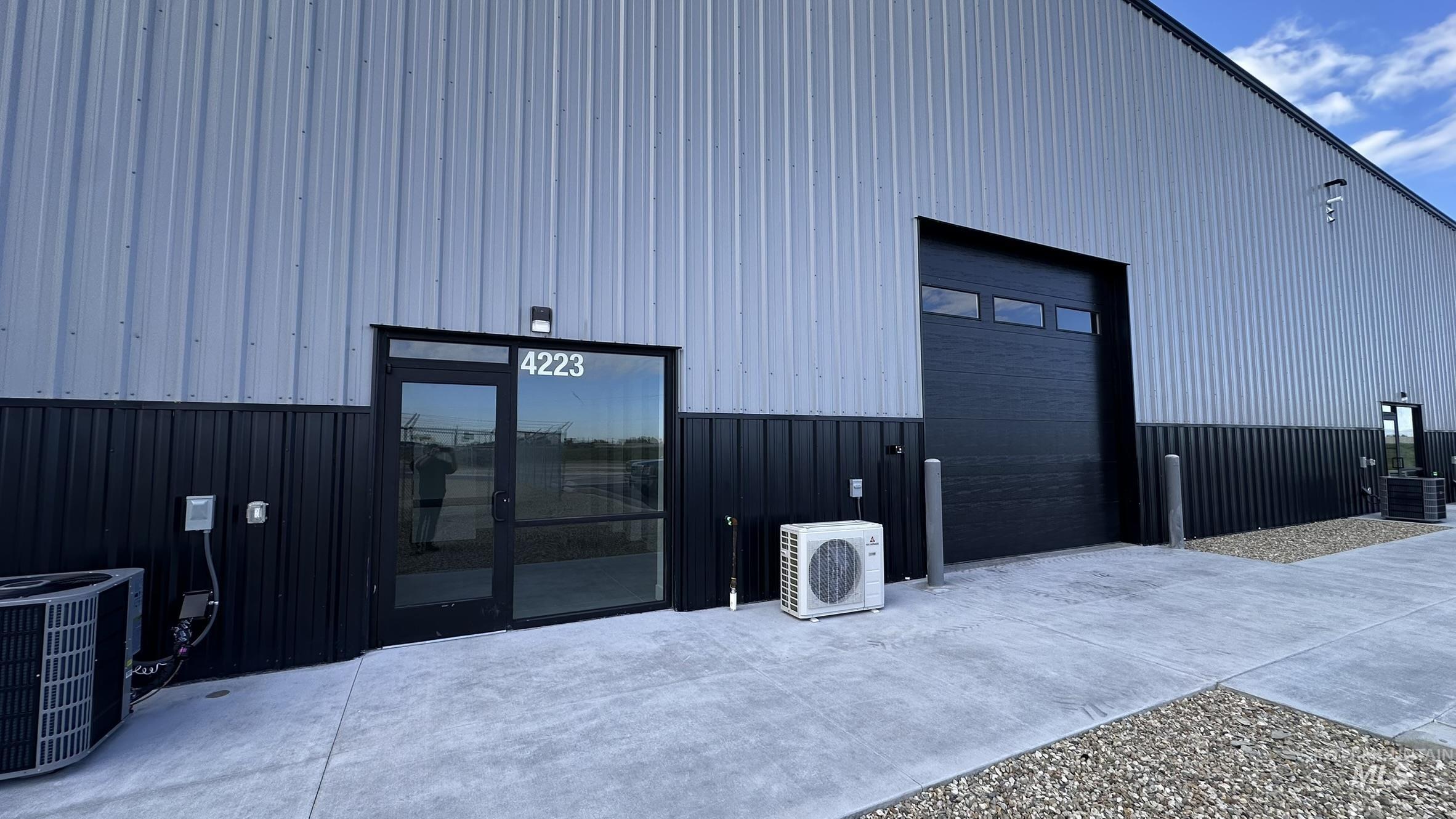 4221 NW Aviation Way, Caldwell, Idaho 83605, Business/Commercial For Sale, Price $649,900,MLS 98960812