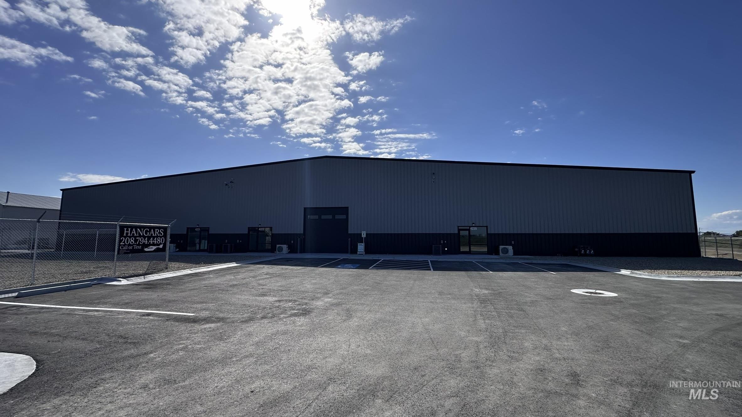 4225 NW Aviation Way, Caldwell, Idaho 83605, Business/Commercial For Sale, Price $649,900,MLS 98960815