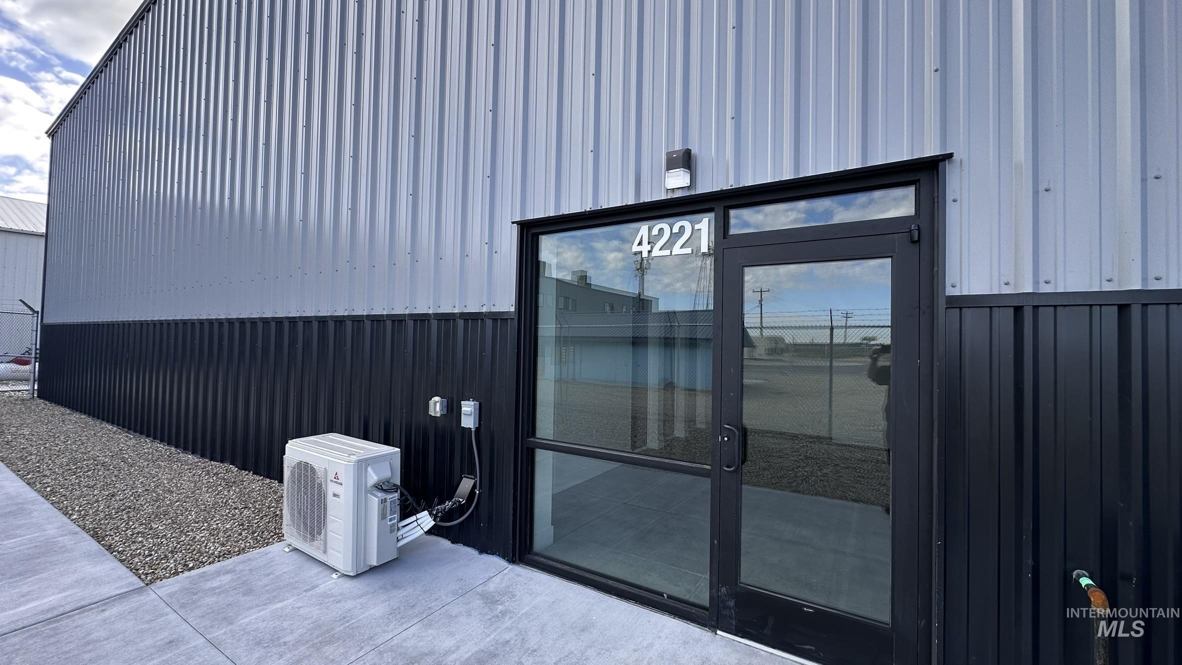 4223 NW Aviation Way, Caldwell, Idaho 83605, Business/Commercial For Sale, Price $665,000, 98960817