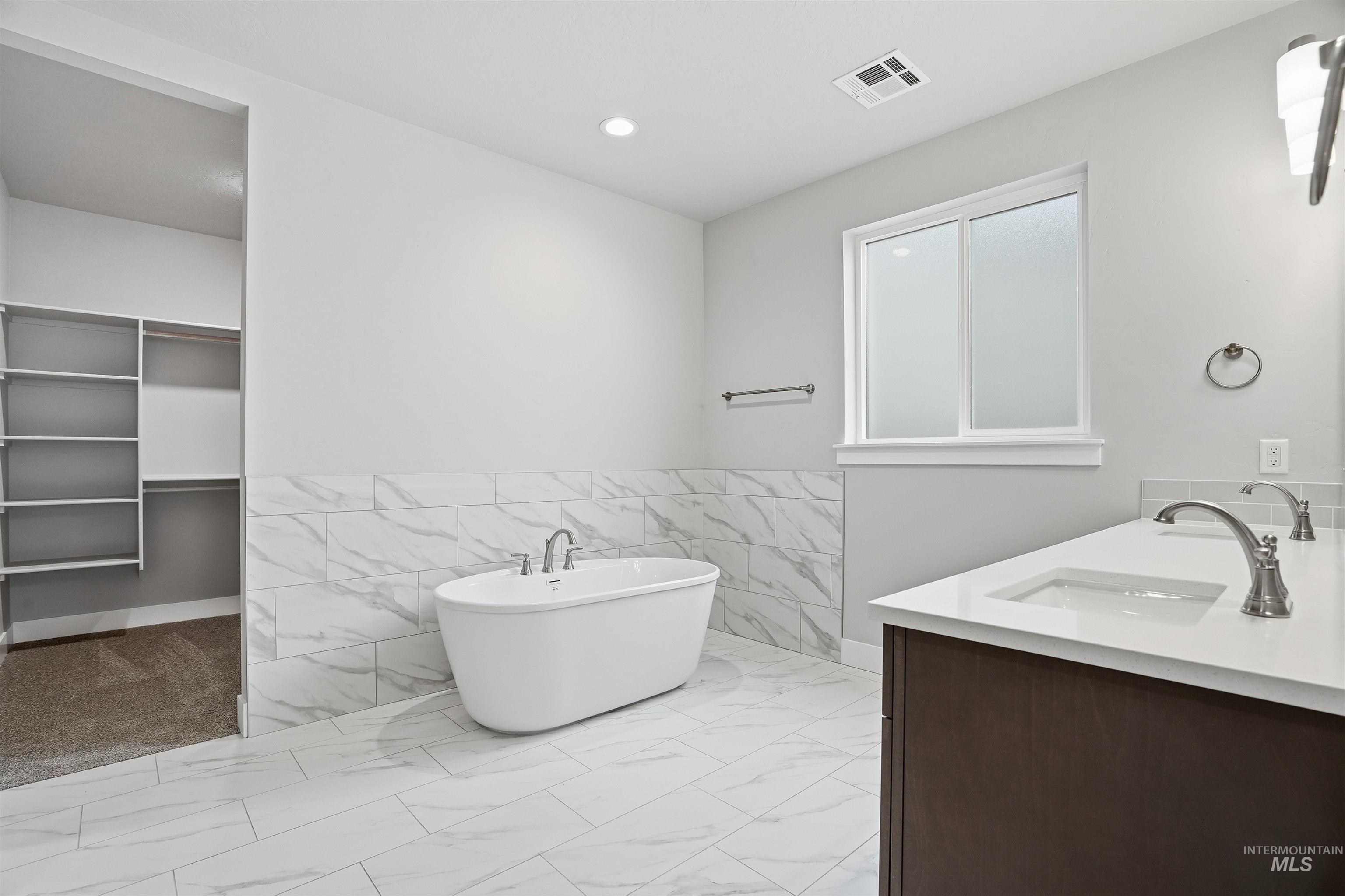 5702 W Ladle Rapids St, Meridian, Idaho 83646, 3 Bedrooms, 3.5 Bathrooms, Residential For Sale, Price $679,990, 98960847