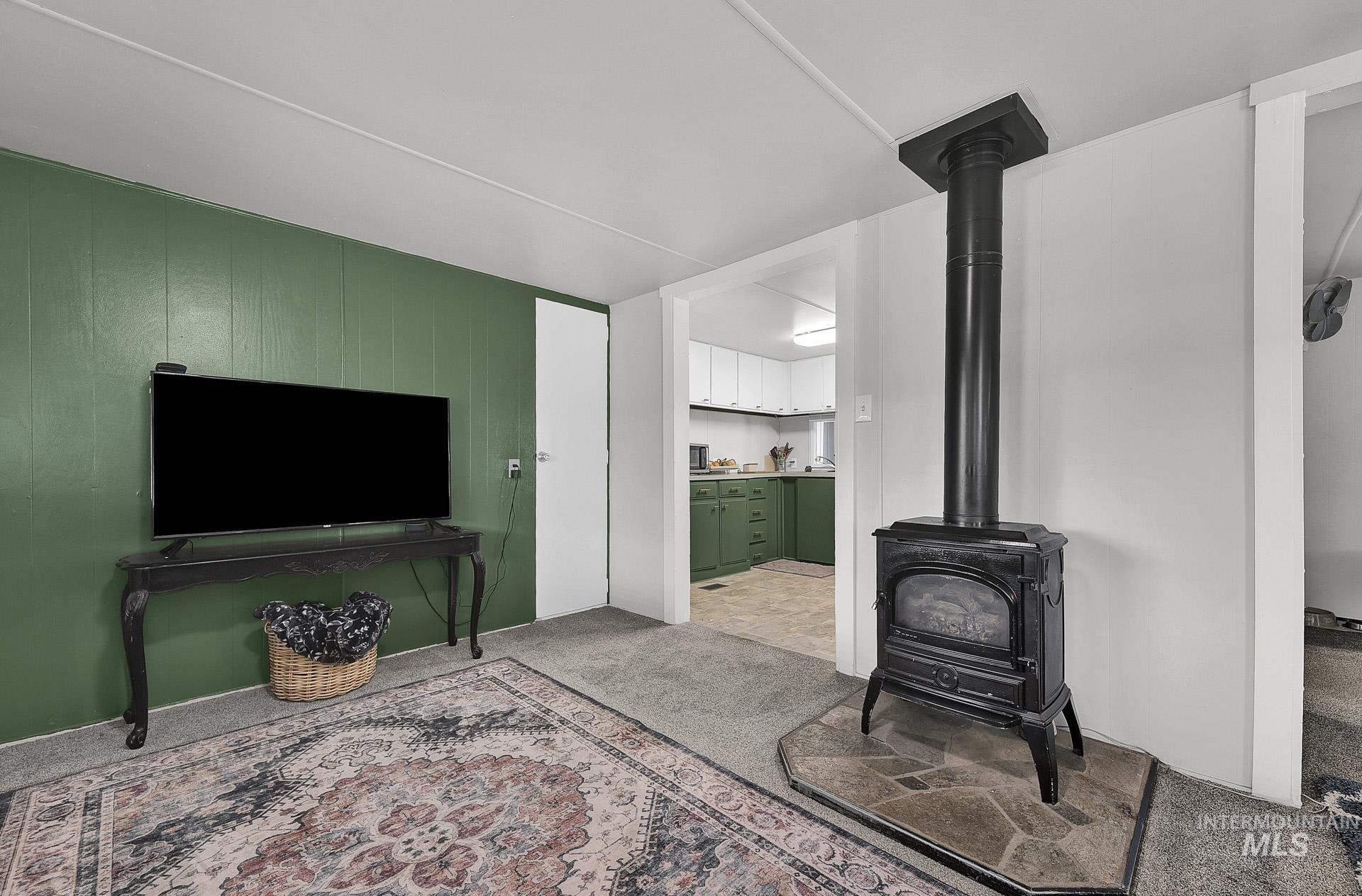 132 S Young Lane, Eagle, Idaho 83616, 2 Bedrooms, 1 Bathroom, Residential For Sale, Price $97,900,MLS 98960859