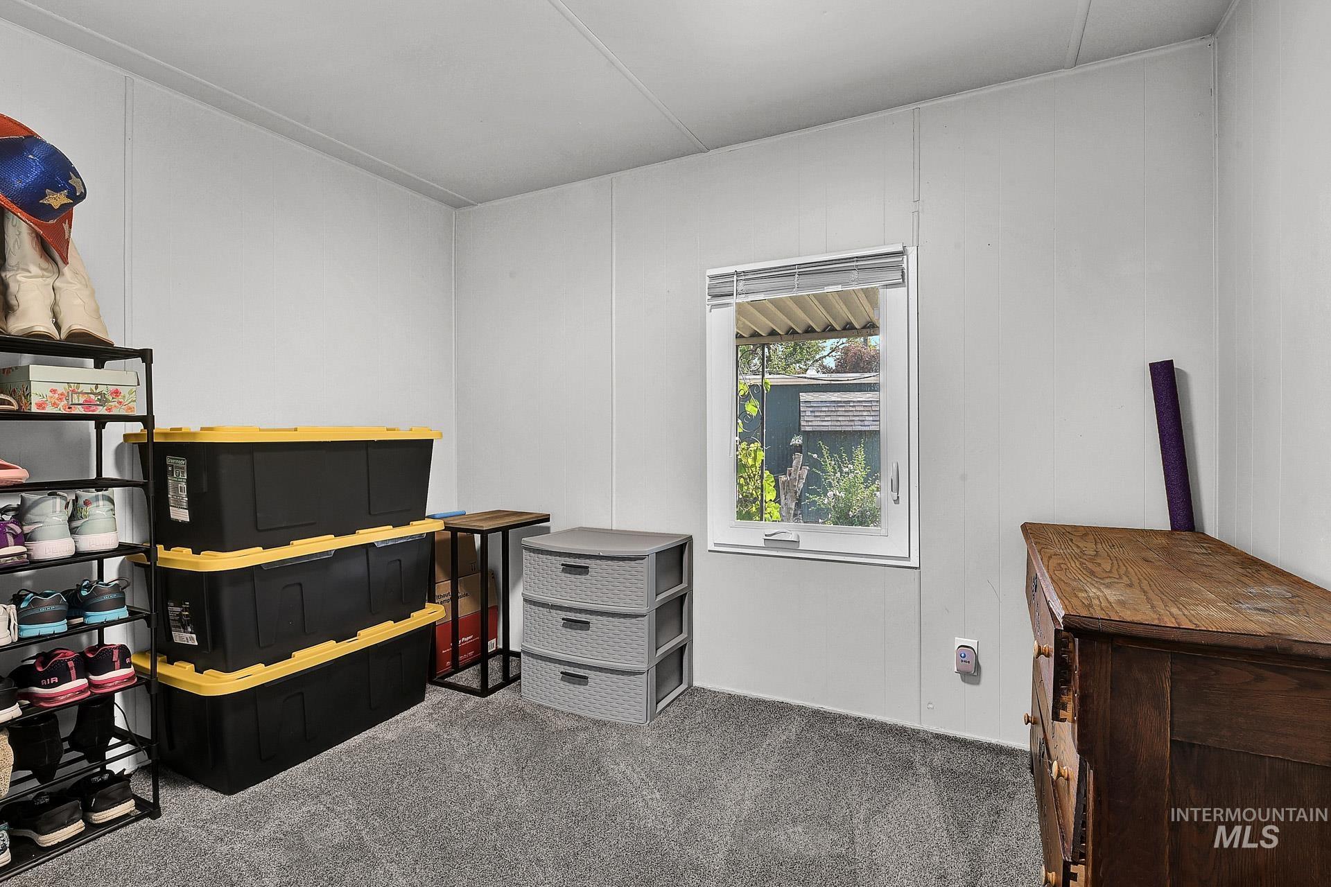 132 S Young Lane, Eagle, Idaho 83616, 2 Bedrooms, 1 Bathroom, Residential For Sale, Price $97,900,MLS 98960859