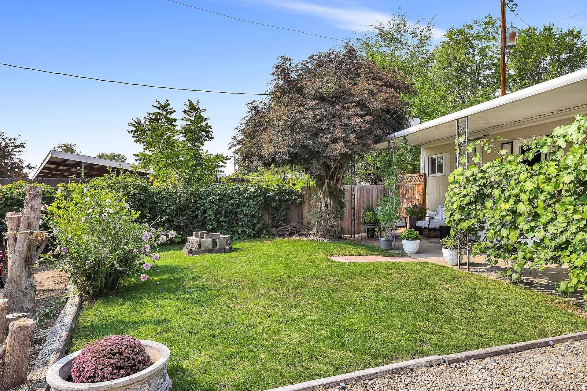 132 S Young Lane, Eagle, Idaho 83616, 2 Bedrooms, 1 Bathroom, Residential For Sale, Price $97,900,MLS 98960859