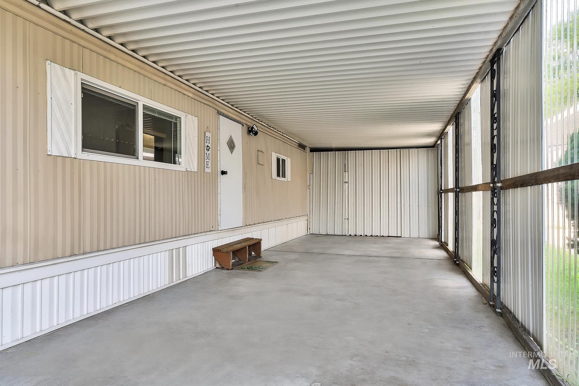 132 S Young Lane, Eagle, Idaho 83616, 2 Bedrooms, 1 Bathroom, Residential For Sale, Price $97,900,MLS 98960859