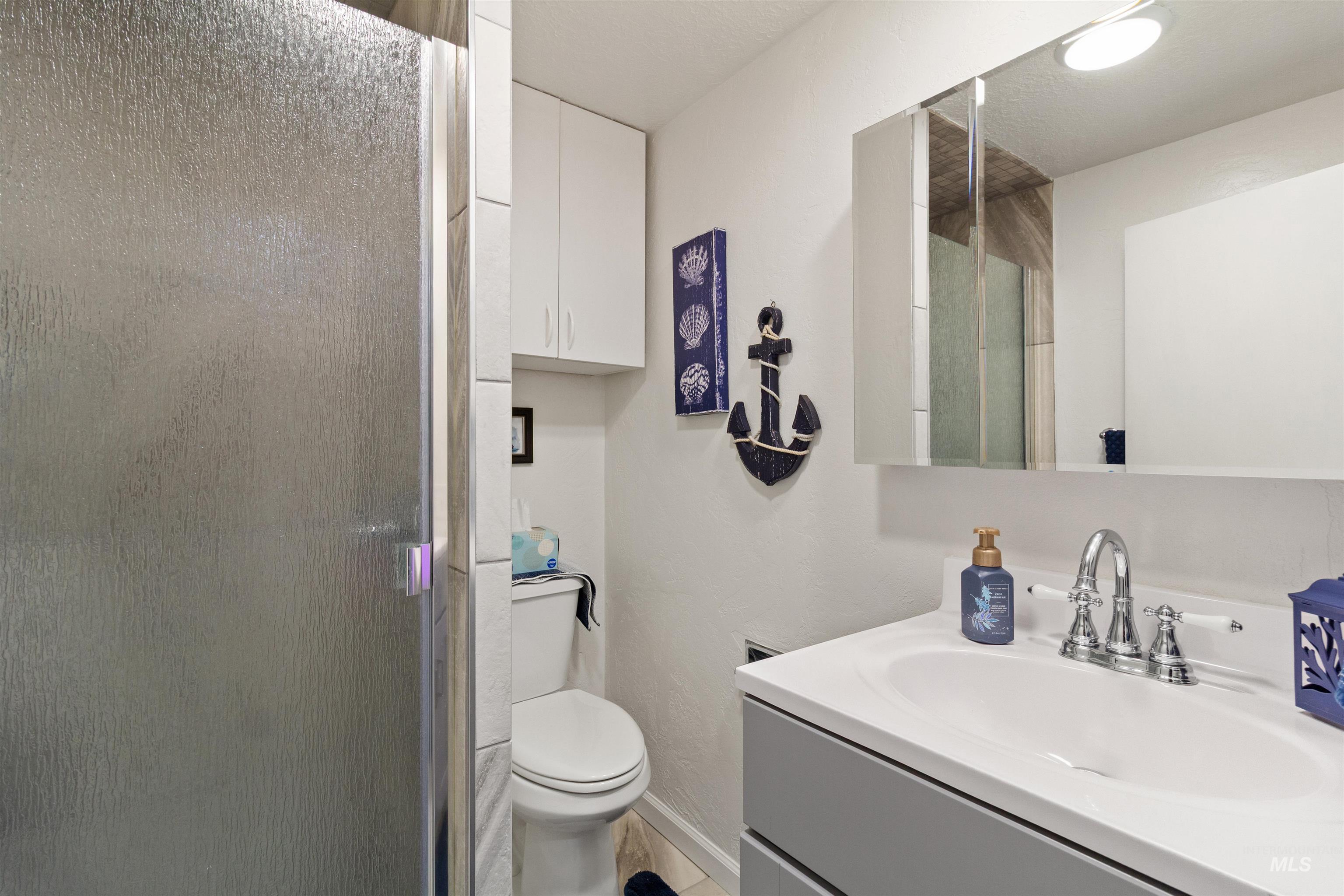 675 Mountain View Dr, Twin Falls, Idaho 83301-4321, 4 Bedrooms, 3 Bathrooms, Residential For Sale, Price $483,900, 98960861