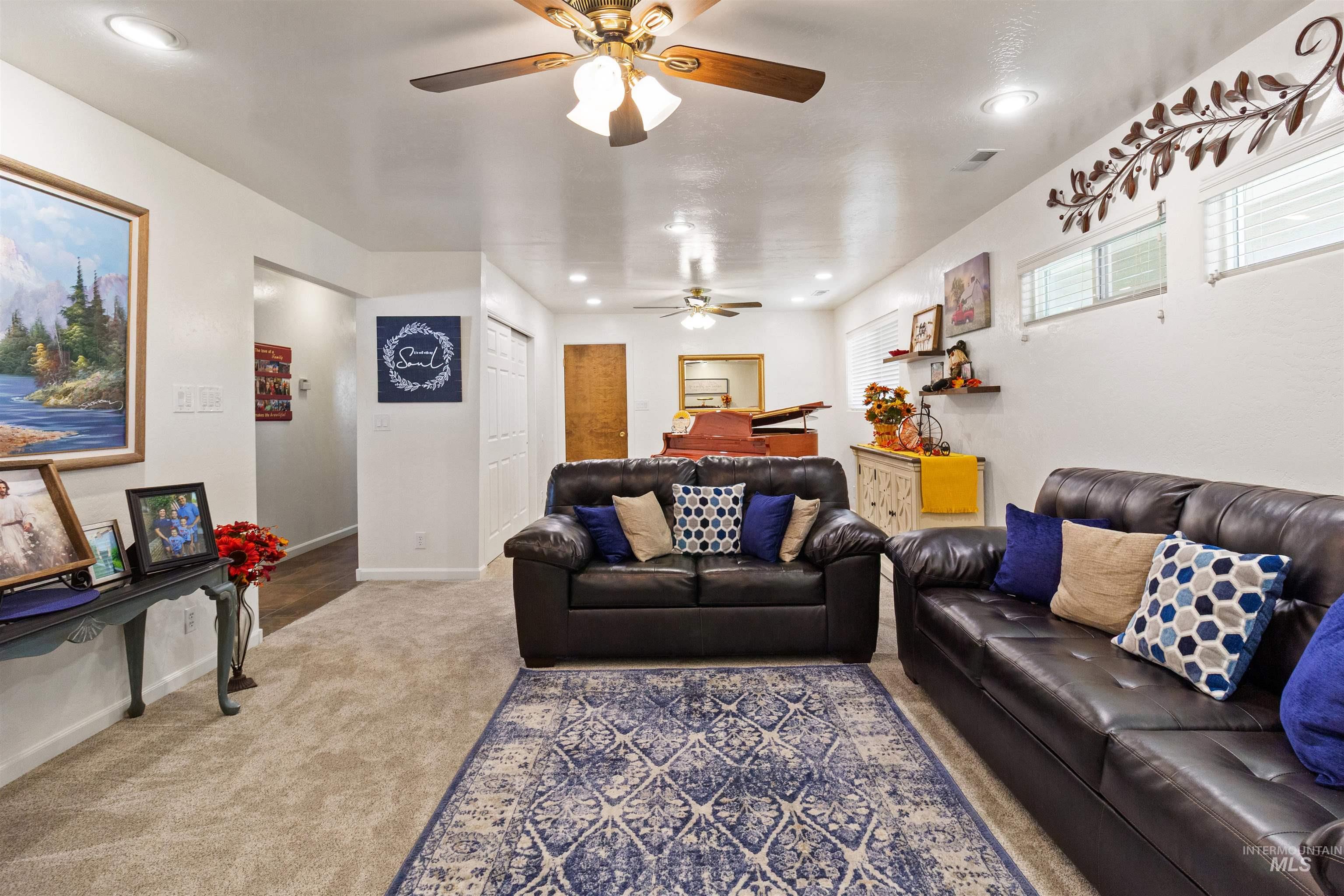 675 Mountain View Dr, Twin Falls, Idaho 83301-4321, 4 Bedrooms, 3 Bathrooms, Residential For Sale, Price $483,900, 98960861