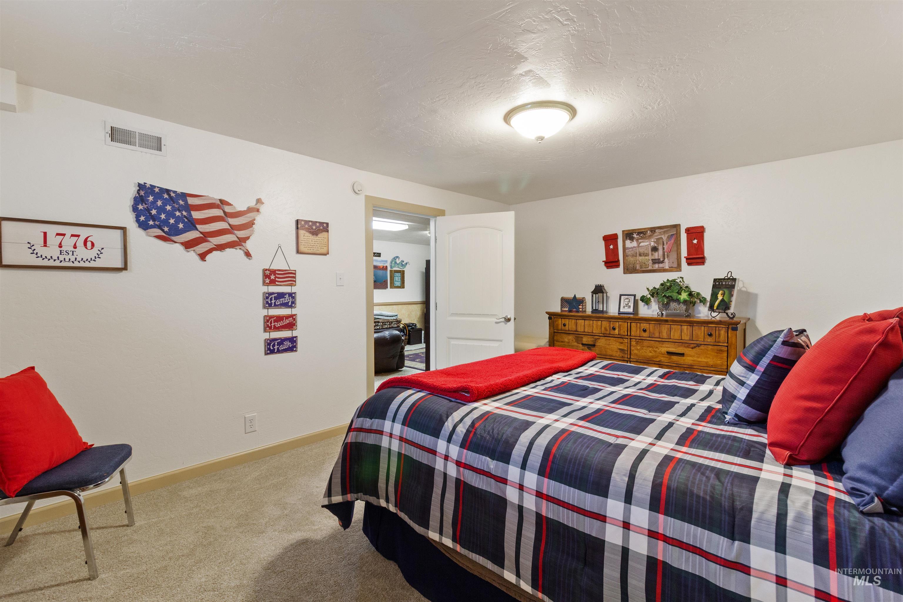 675 Mountain View Dr, Twin Falls, Idaho 83301-4321, 4 Bedrooms, 3 Bathrooms, Residential For Sale, Price $483,900, 98960861