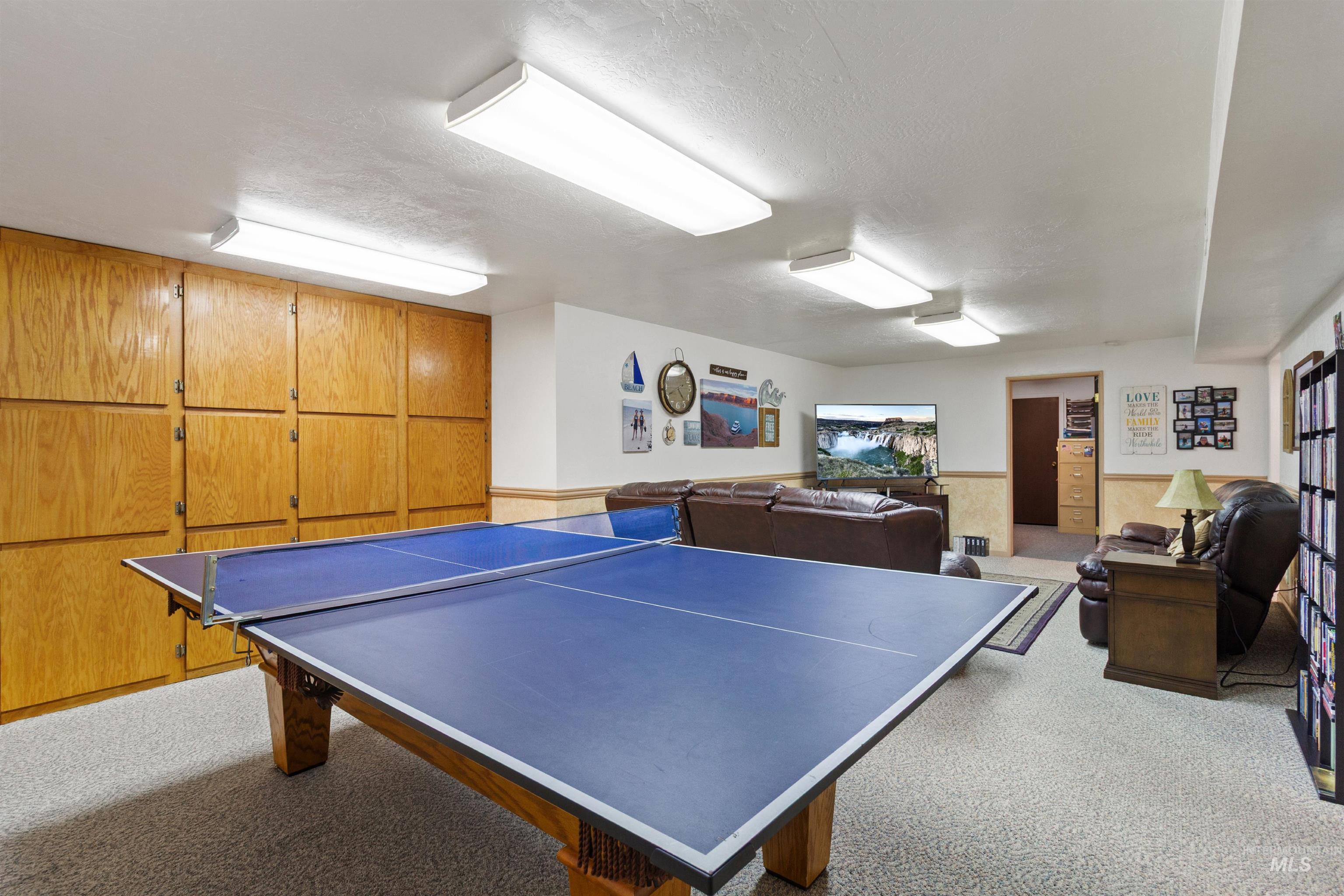 675 Mountain View Dr, Twin Falls, Idaho 83301-4321, 4 Bedrooms, 3 Bathrooms, Residential For Sale, Price $483,900, 98960861