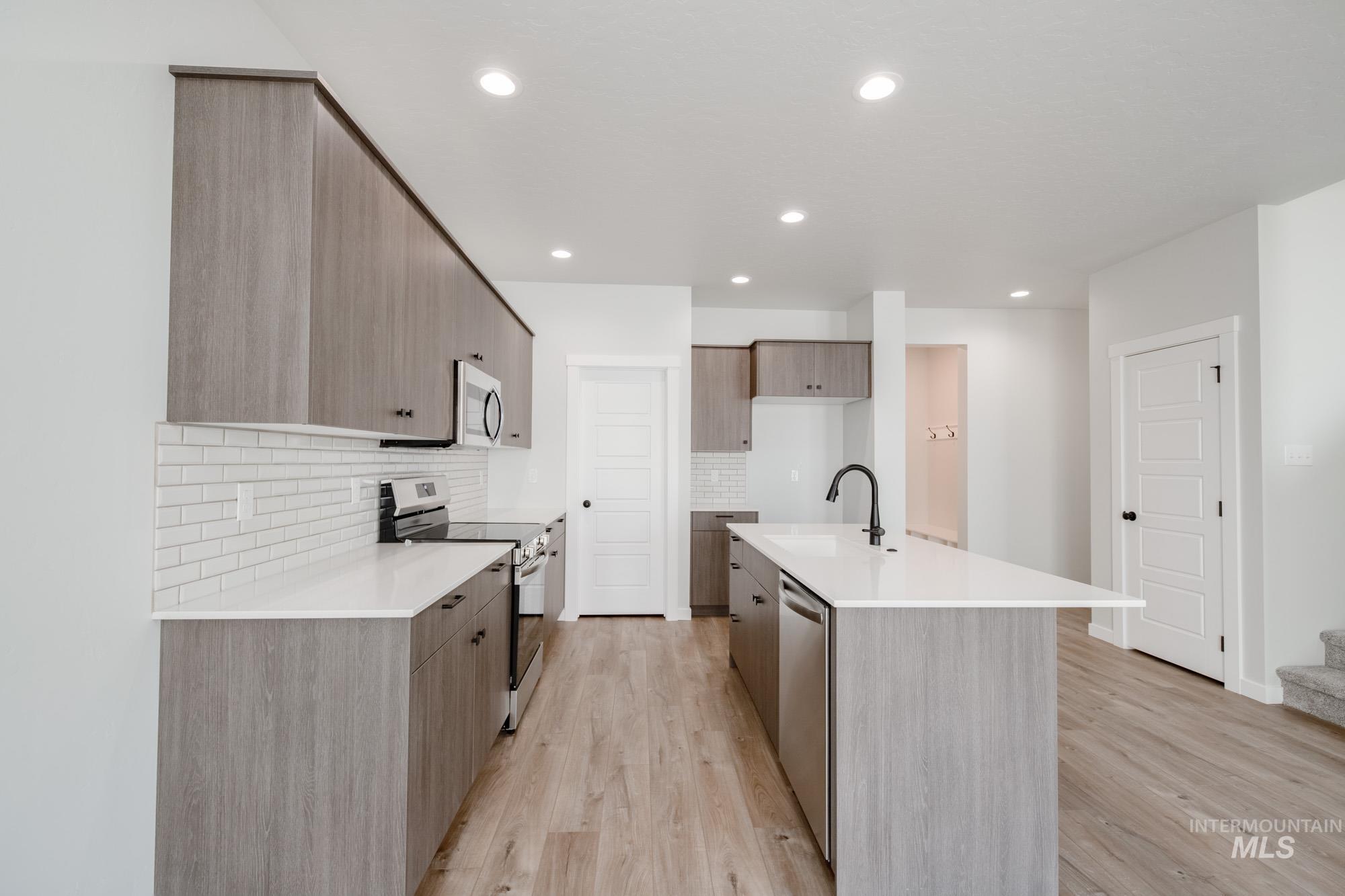 4222 E Kalinga St, Meridian, Idaho 83642, 3 Bedrooms, 2.5 Bathrooms, Residential For Sale, Price $429,990,MLS 98960869