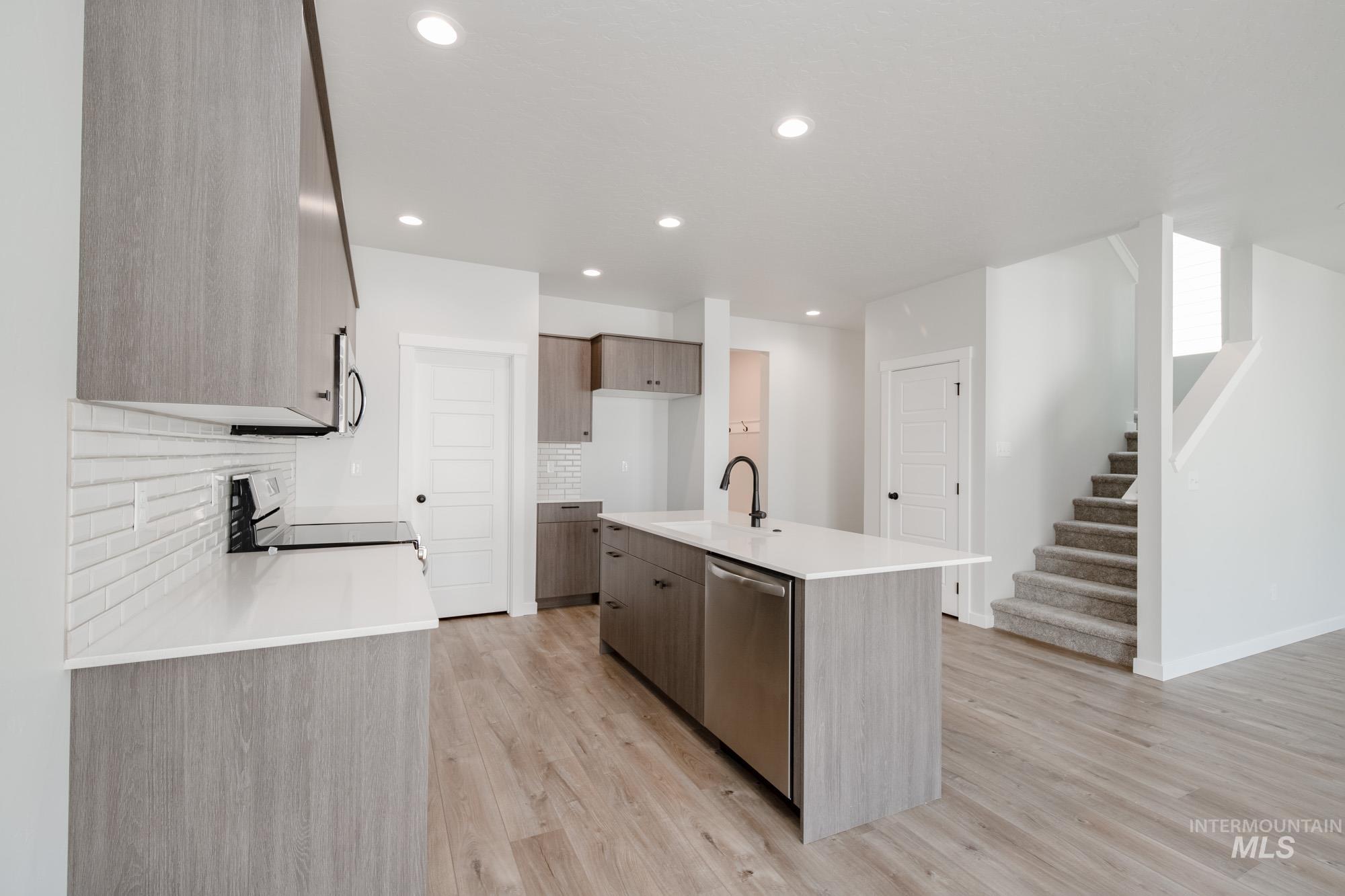 4222 E Kalinga St, Meridian, Idaho 83642, 3 Bedrooms, 2.5 Bathrooms, Residential For Sale, Price $429,990,MLS 98960869