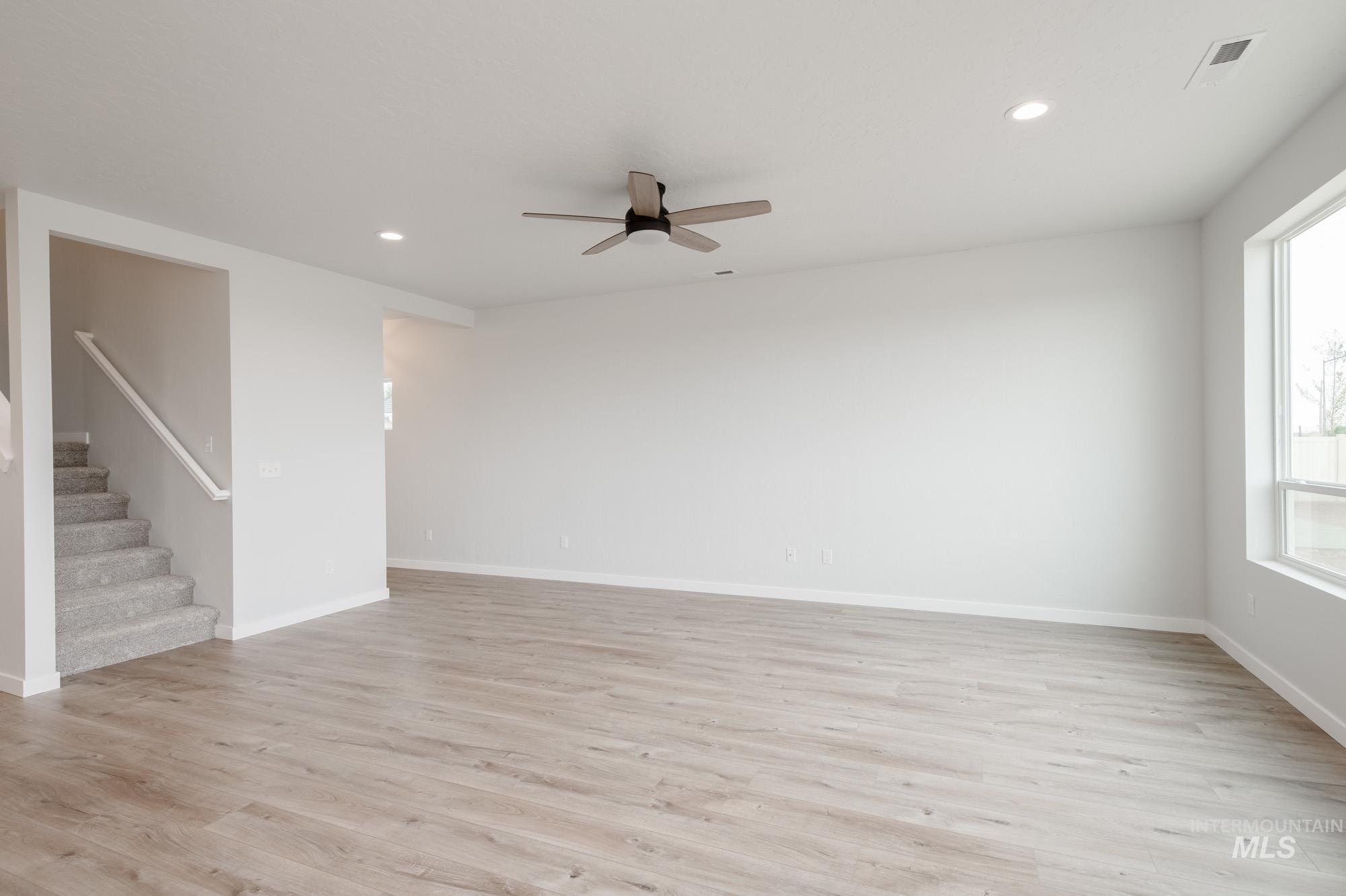 4155 N Delphi Ave, Meridian, Idaho 83646, 3 Bedrooms, 2.5 Bathrooms, Residential For Sale, Price $444,990,MLS 98960876