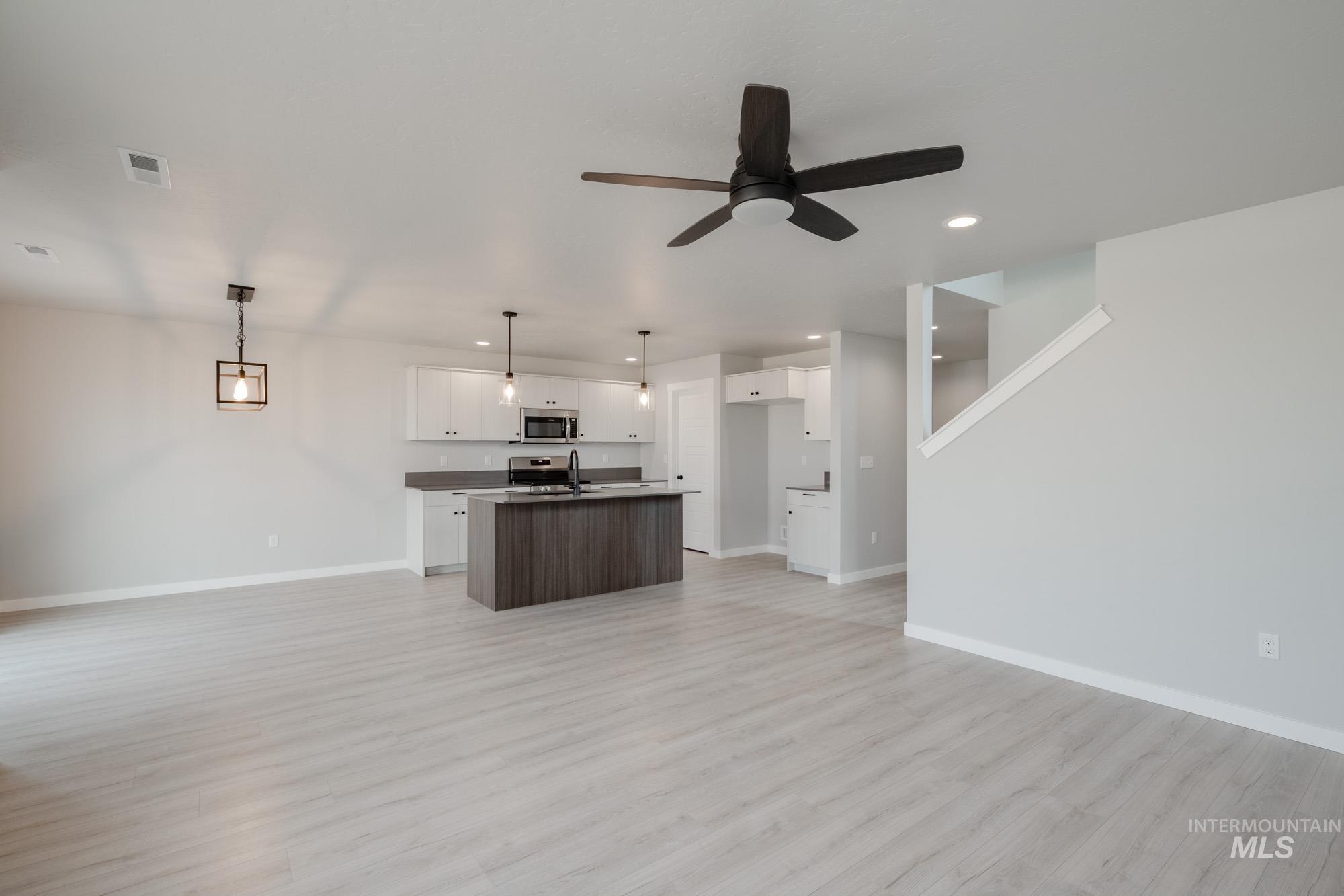 4141 N Delphi Ave, Meridian, Idaho 83646, 3 Bedrooms, 2.5 Bathrooms, Residential For Sale, Price $442,990,MLS 98960878