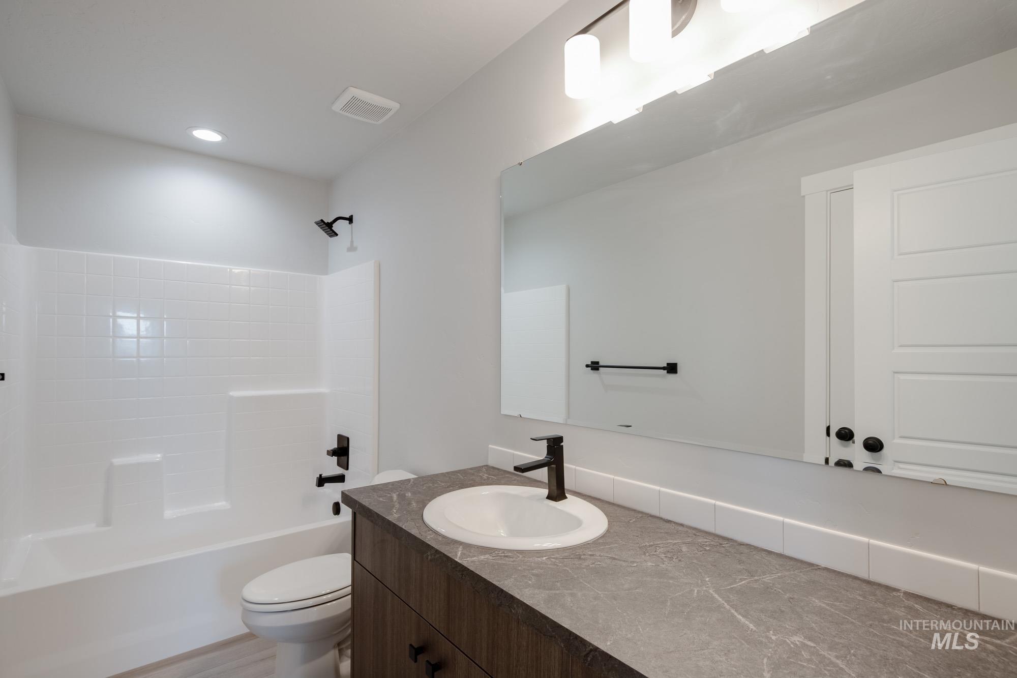 4141 N Delphi Ave, Meridian, Idaho 83646, 3 Bedrooms, 2.5 Bathrooms, Residential For Sale, Price $442,990,MLS 98960878