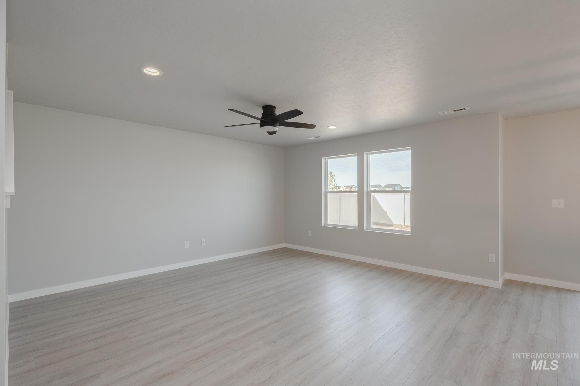 4141 N Delphi Ave, Meridian, Idaho 83646, 3 Bedrooms, 2.5 Bathrooms, Residential For Sale, Price $442,990,MLS 98960878