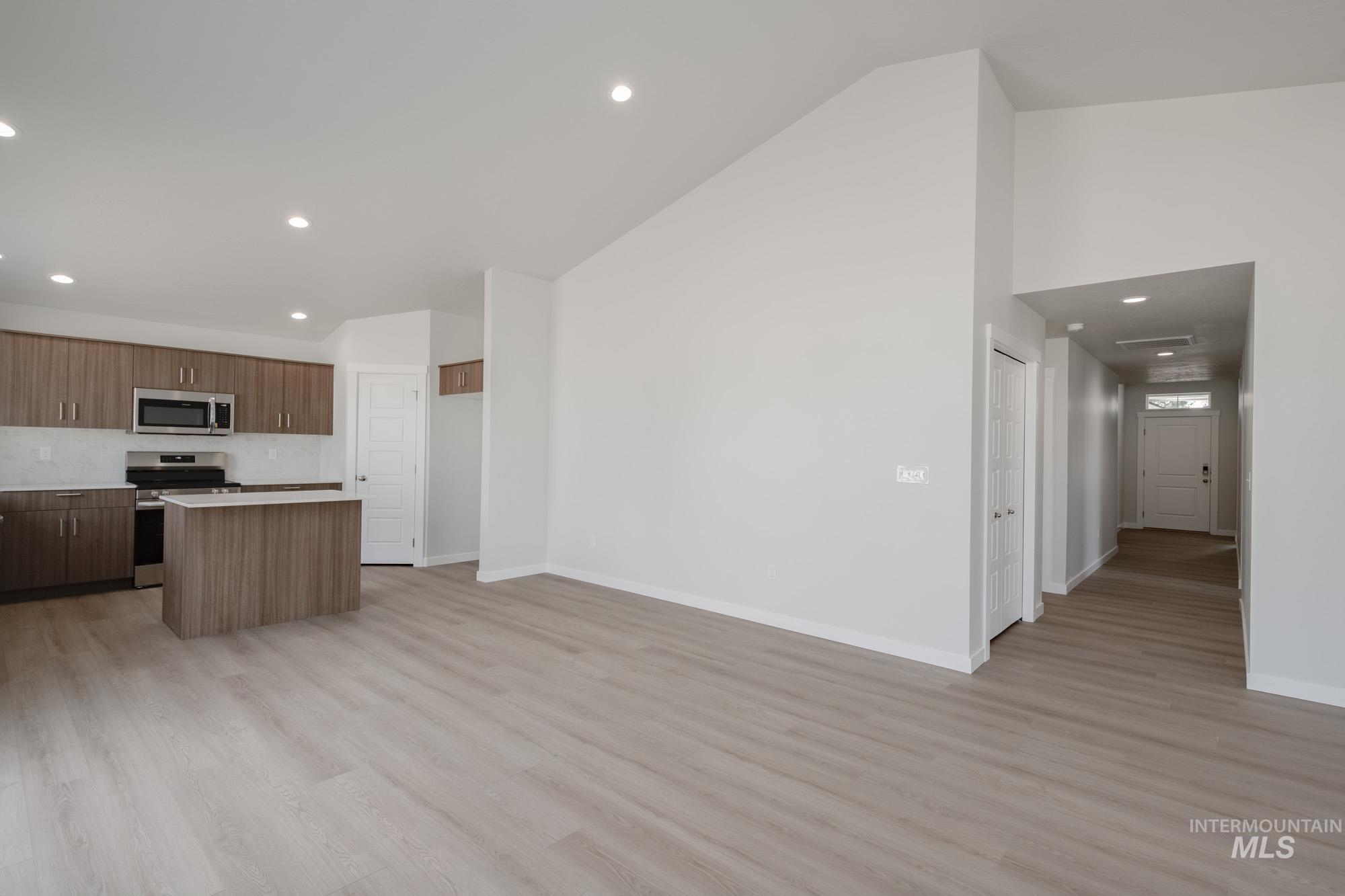 6308 W Karpathos St, Meridian, Idaho 83646, 4 Bedrooms, 2 Bathrooms, Residential For Sale, Price $459,990,MLS 98960879