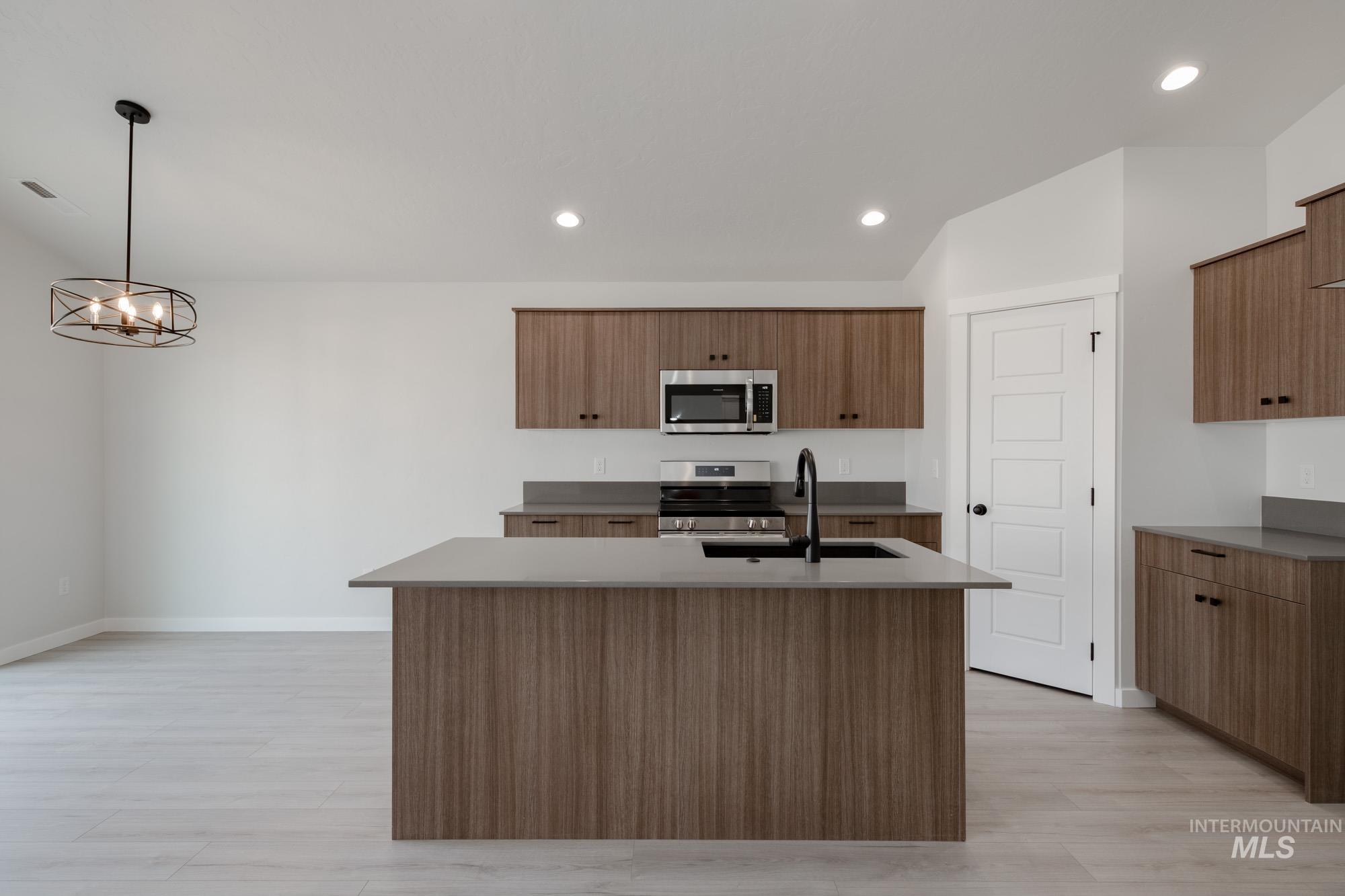 6208 W Karpathos St, Meridian, Idaho 83646, 3 Bedrooms, 2 Bathrooms, Residential For Sale, Price $441,990,MLS 98960881