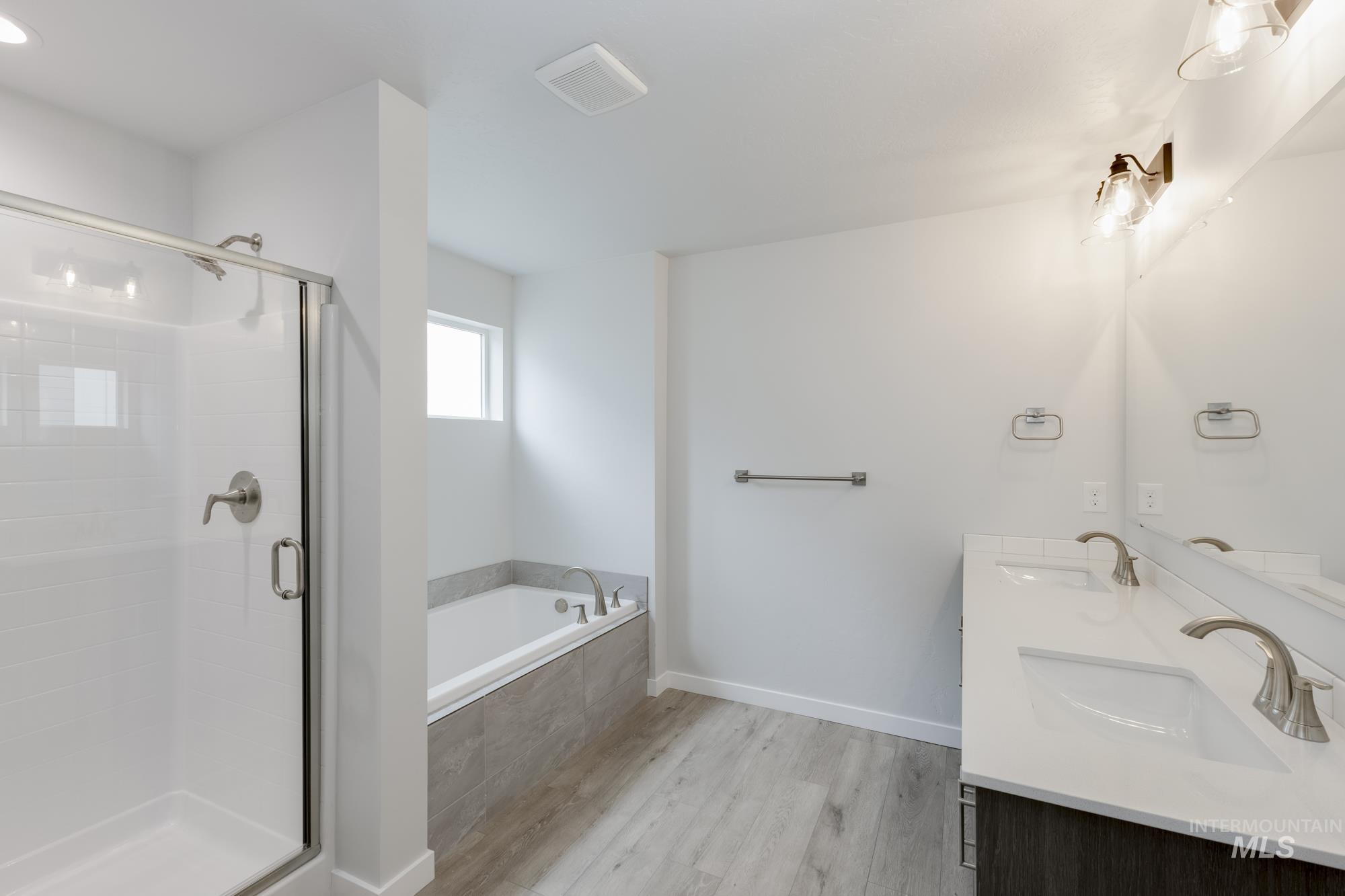 18147 N Lion Head Ave, Nampa, Idaho 83687, 5 Bedrooms, 2.5 Bathrooms, Residential For Sale, Price $499,990,MLS 98960889