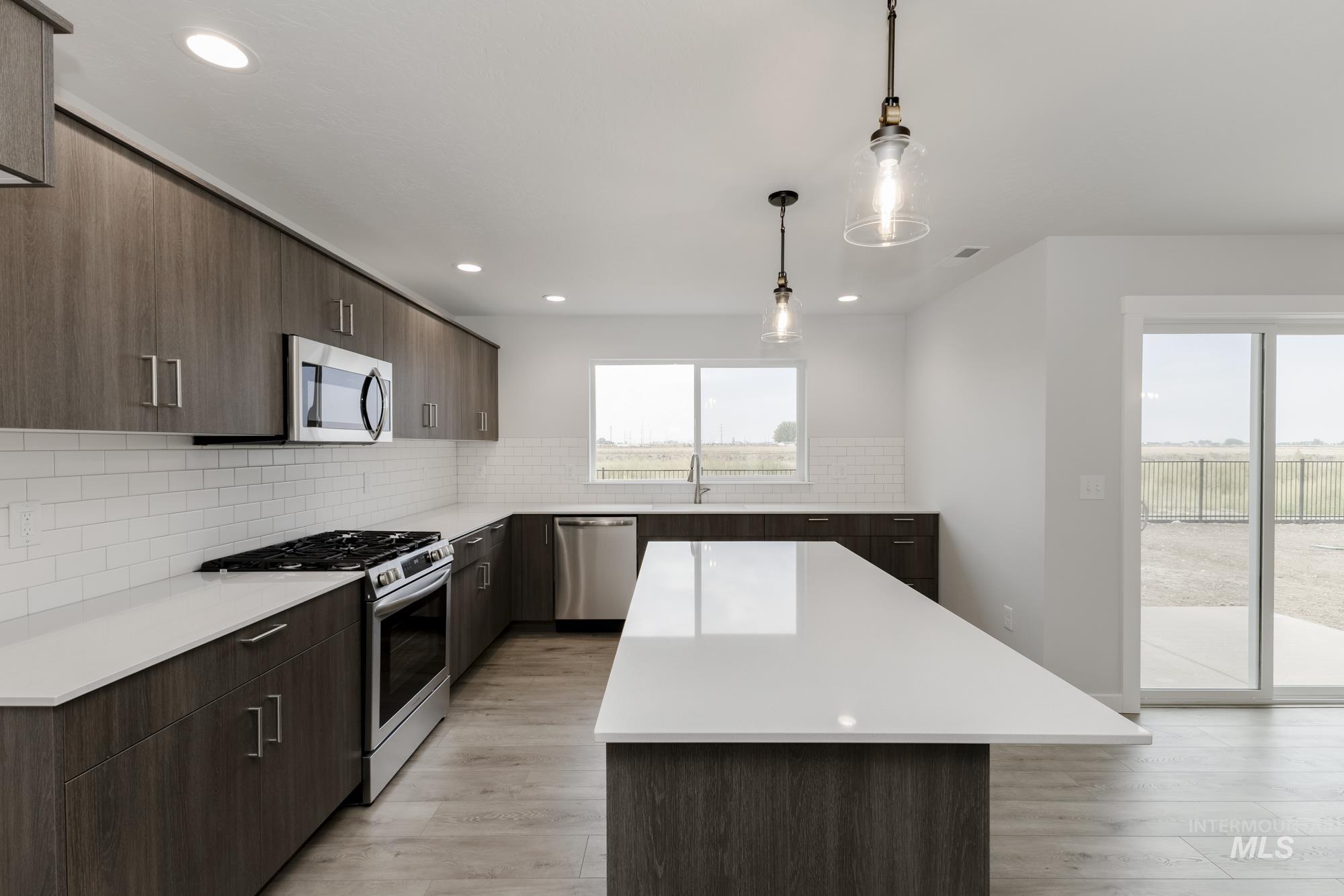 18147 N Lion Head Ave, Nampa, Idaho 83687, 5 Bedrooms, 2.5 Bathrooms, Residential For Sale, Price $499,990,MLS 98960889