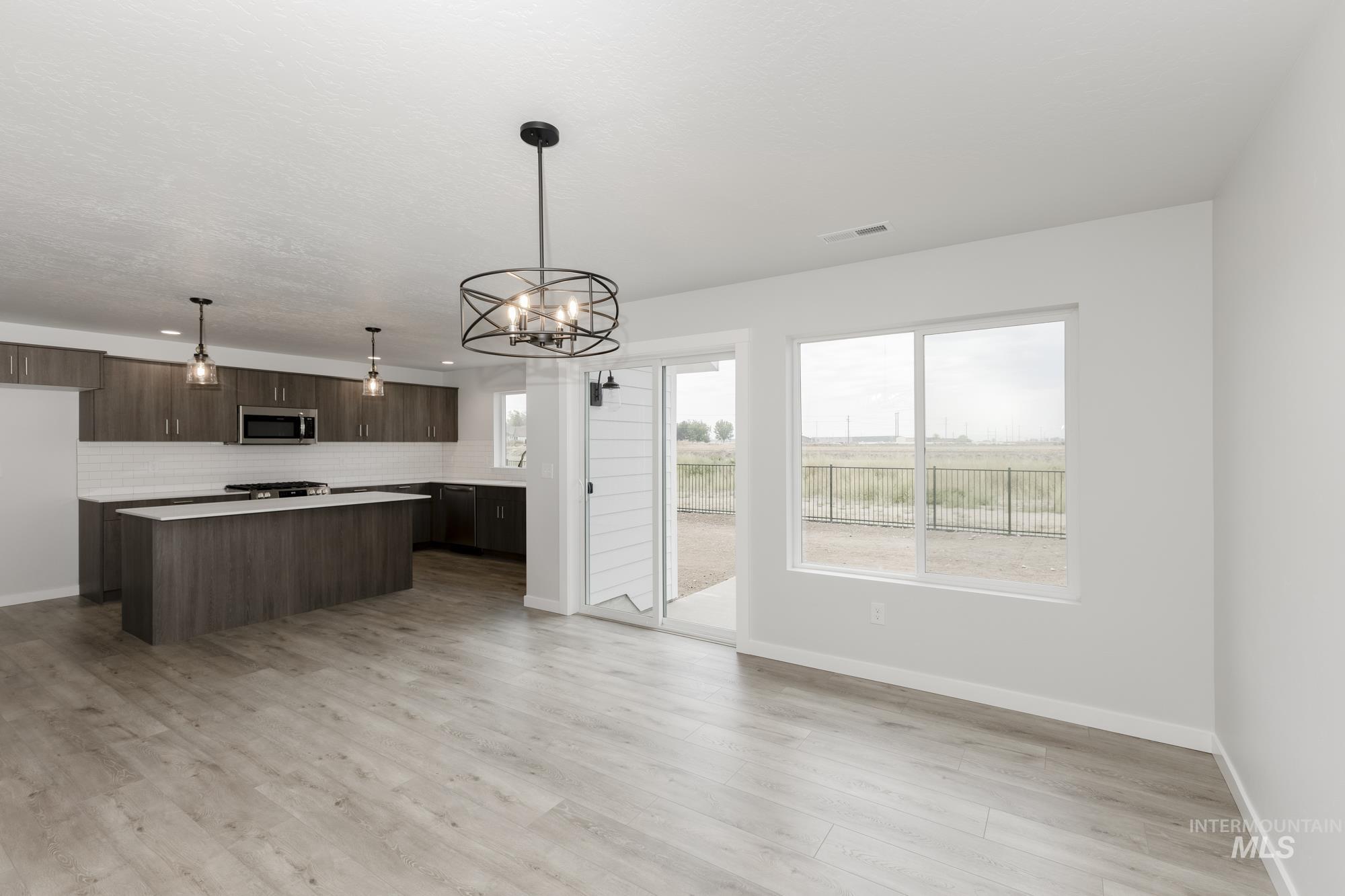 18147 N Lion Head Ave, Nampa, Idaho 83687, 5 Bedrooms, 2.5 Bathrooms, Residential For Sale, Price $499,990,MLS 98960889