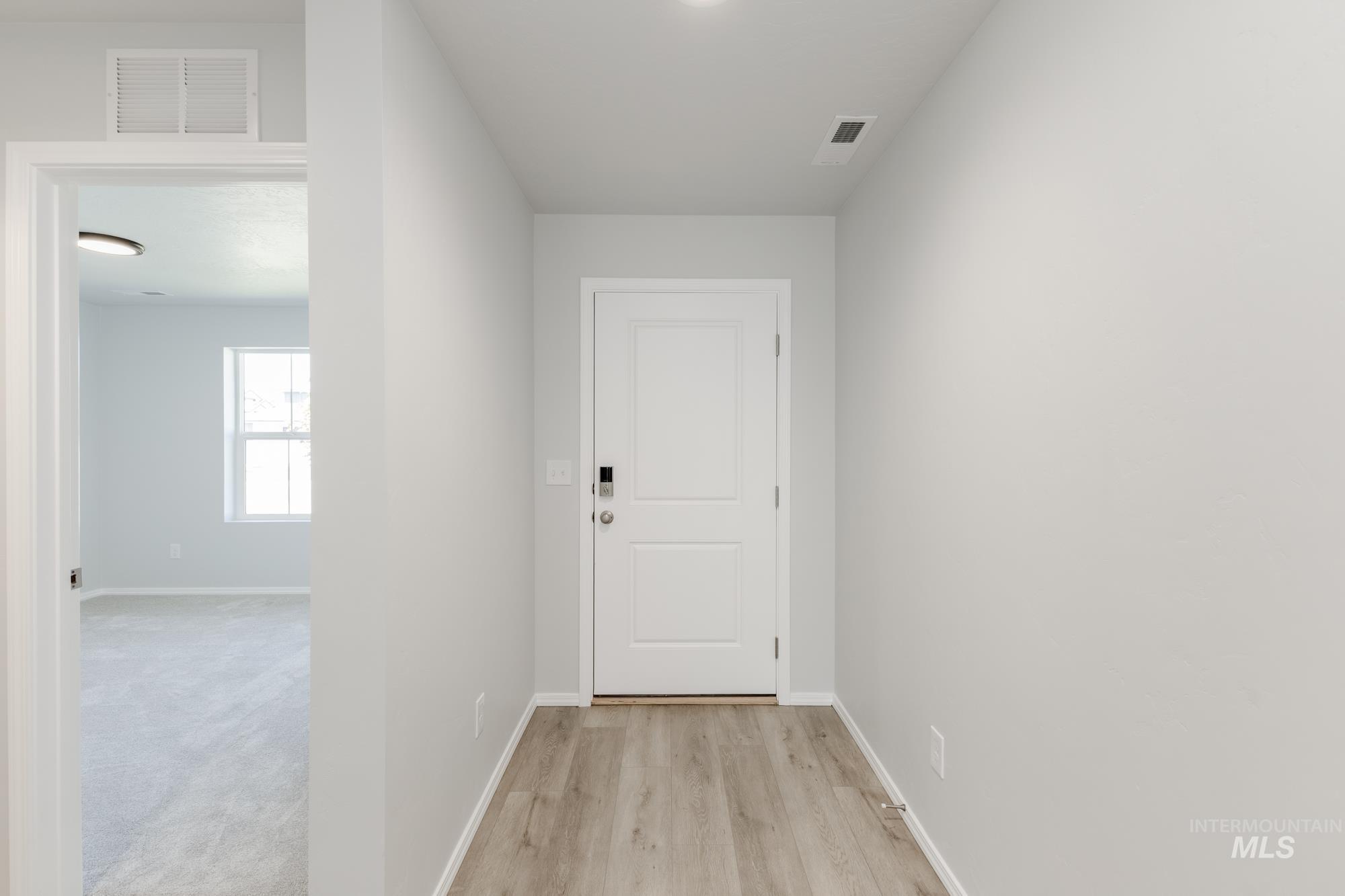 9165 W Lion Head Ct, Nampa, Idaho 83687, 3 Bedrooms, 2 Bathrooms, Residential For Sale, Price $409,990,MLS 98960892