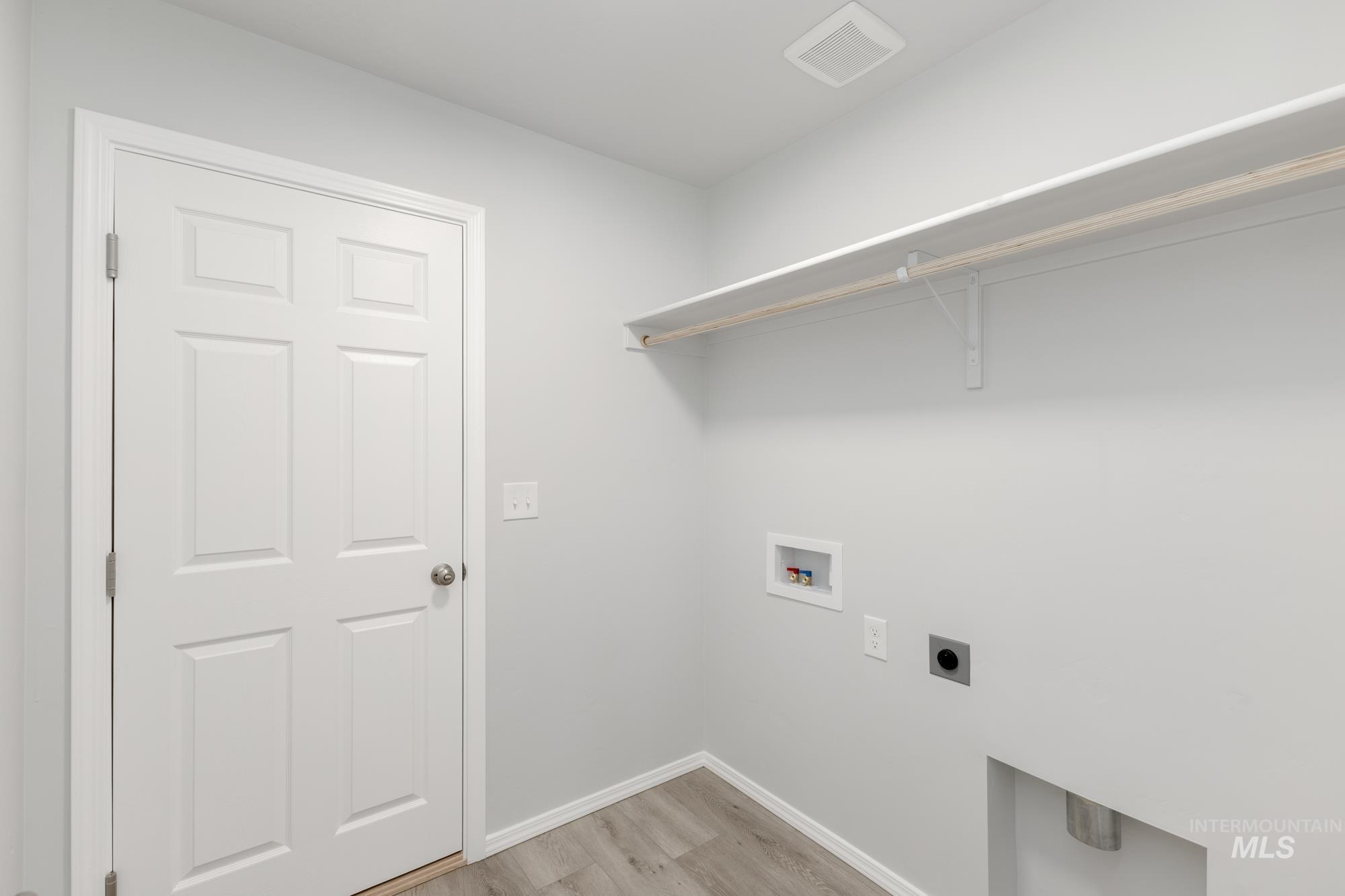 9165 W Lion Head Ct, Nampa, Idaho 83687, 3 Bedrooms, 2 Bathrooms, Residential For Sale, Price $409,990,MLS 98960892