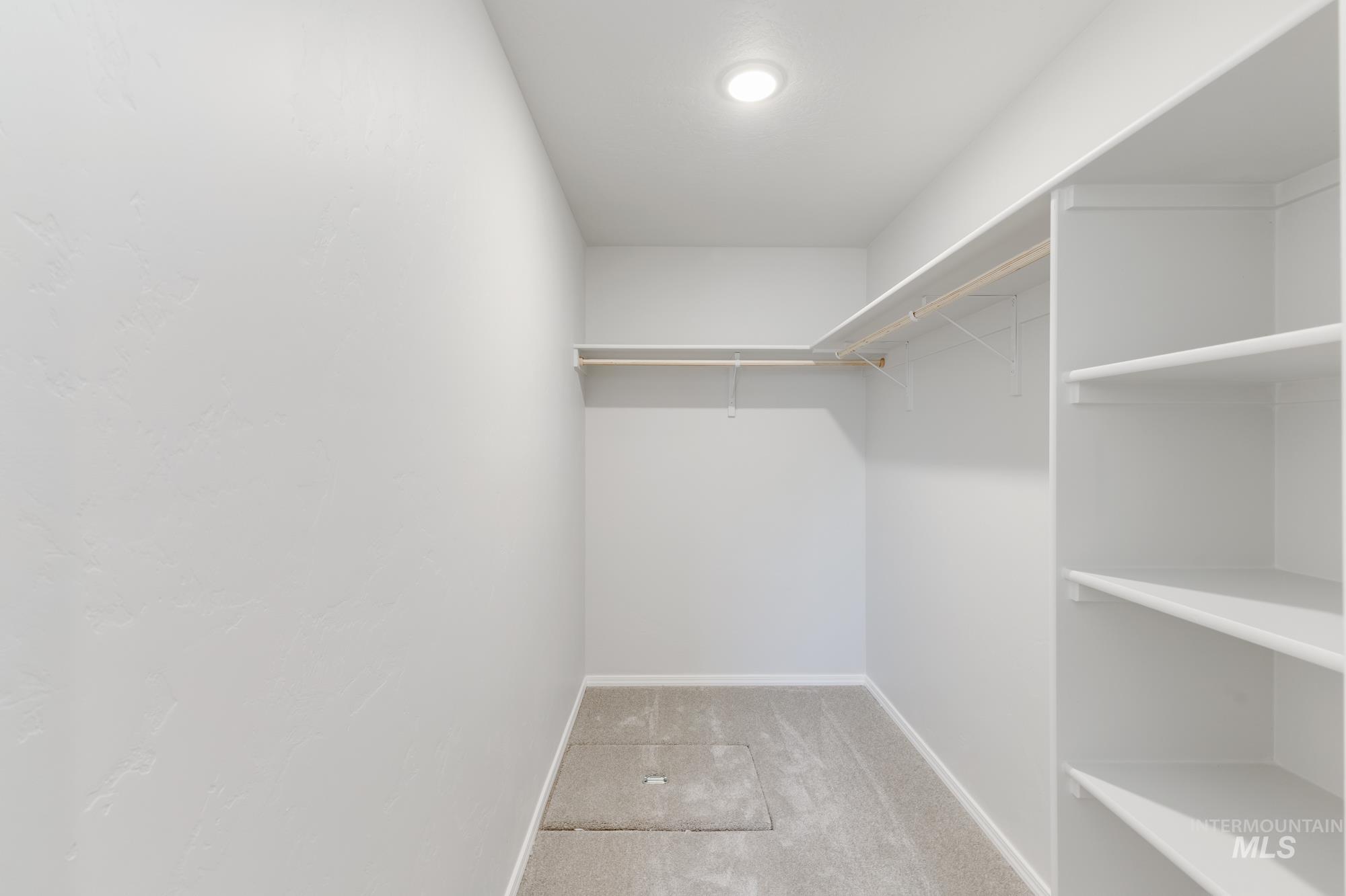 9165 W Lion Head Ct, Nampa, Idaho 83687, 3 Bedrooms, 2 Bathrooms, Residential For Sale, Price $409,990,MLS 98960892