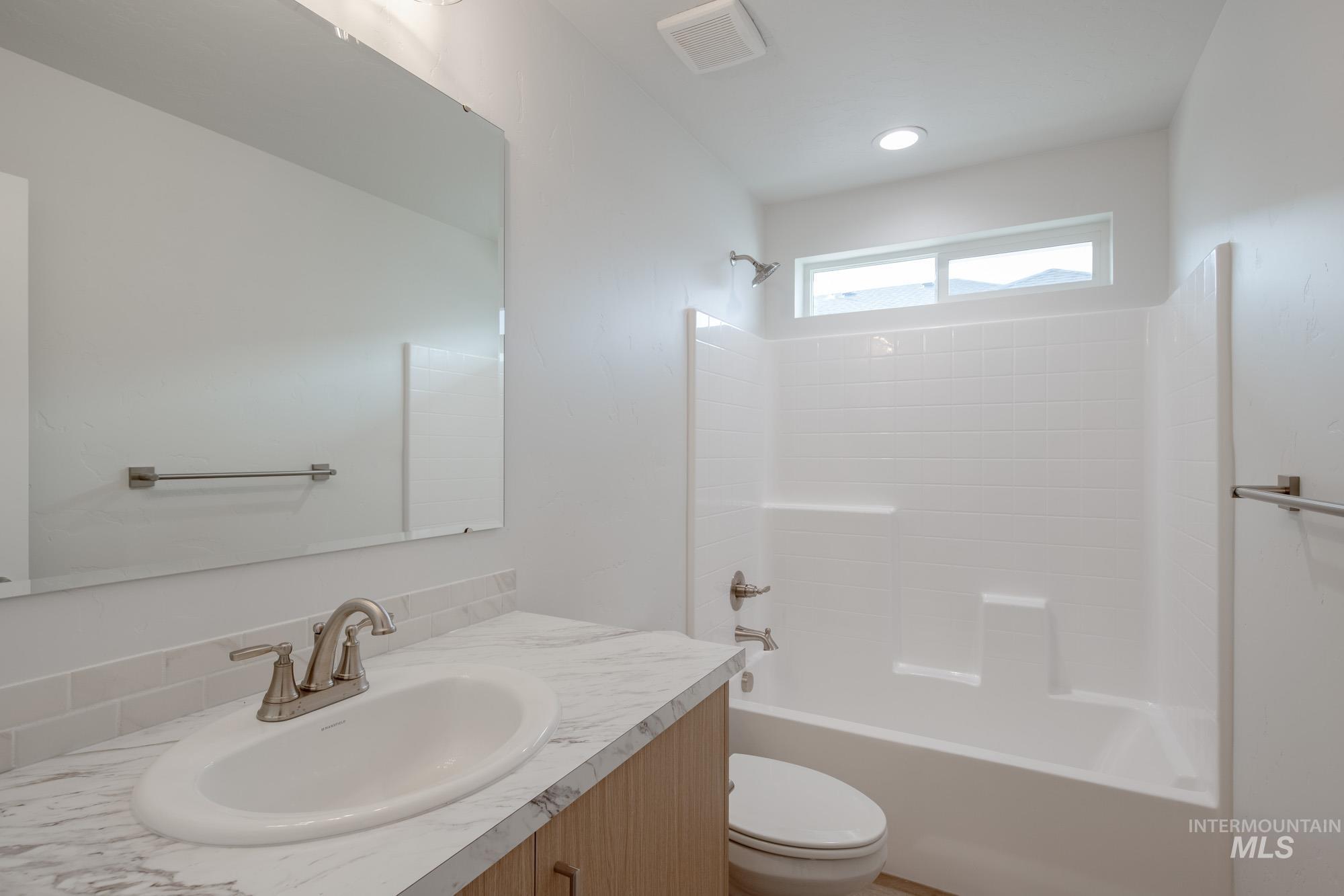 5552 S Donaway Ave, Meridian, Idaho 83642, 4 Bedrooms, 2 Bathrooms, Residential For Sale, Price $444,990,MLS 98960896