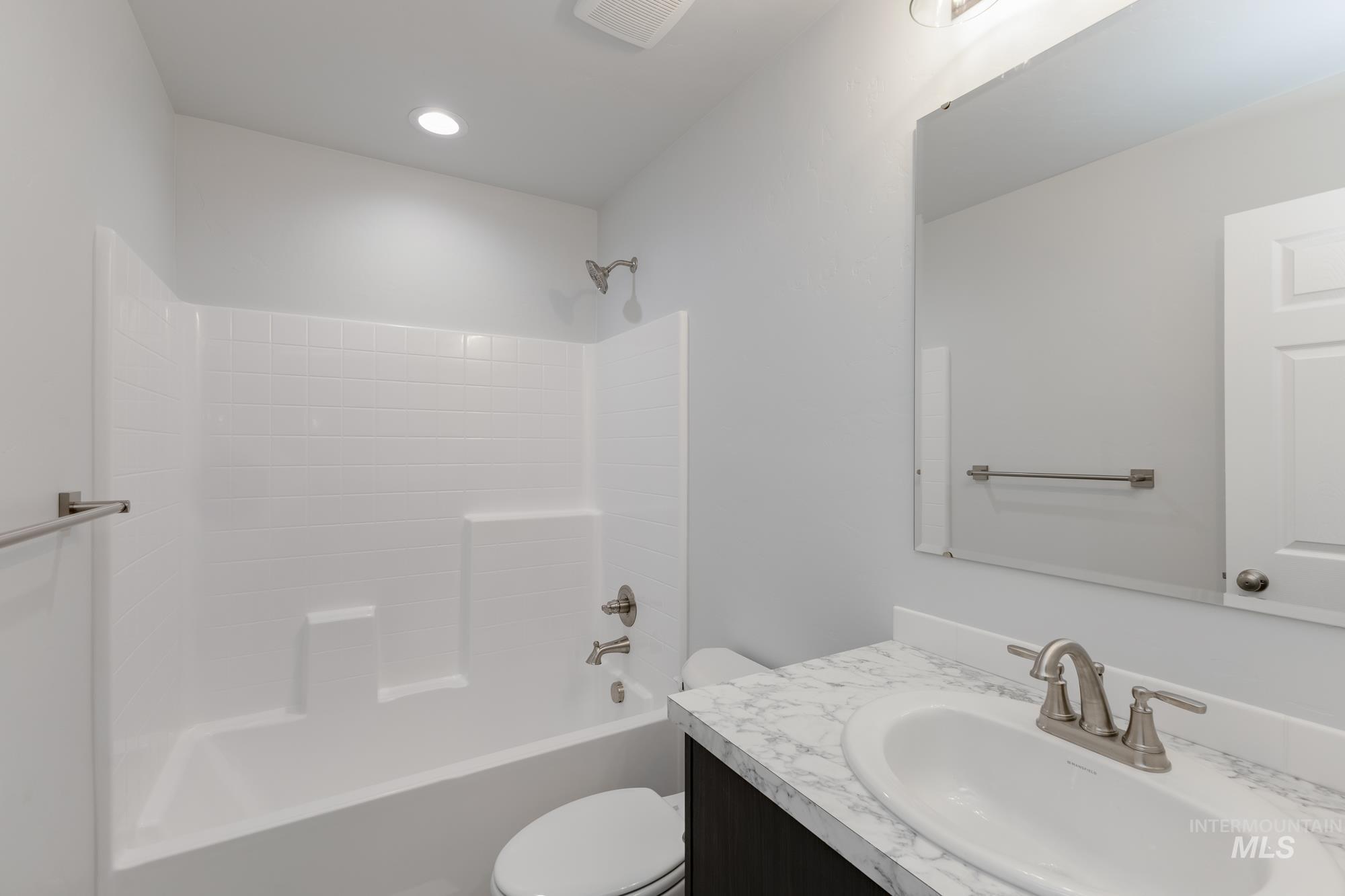 2078 W Penstemon St, Kuna, Idaho 83634, 3 Bedrooms, 2 Bathrooms, Residential For Sale, Price $399,990,MLS 98960898