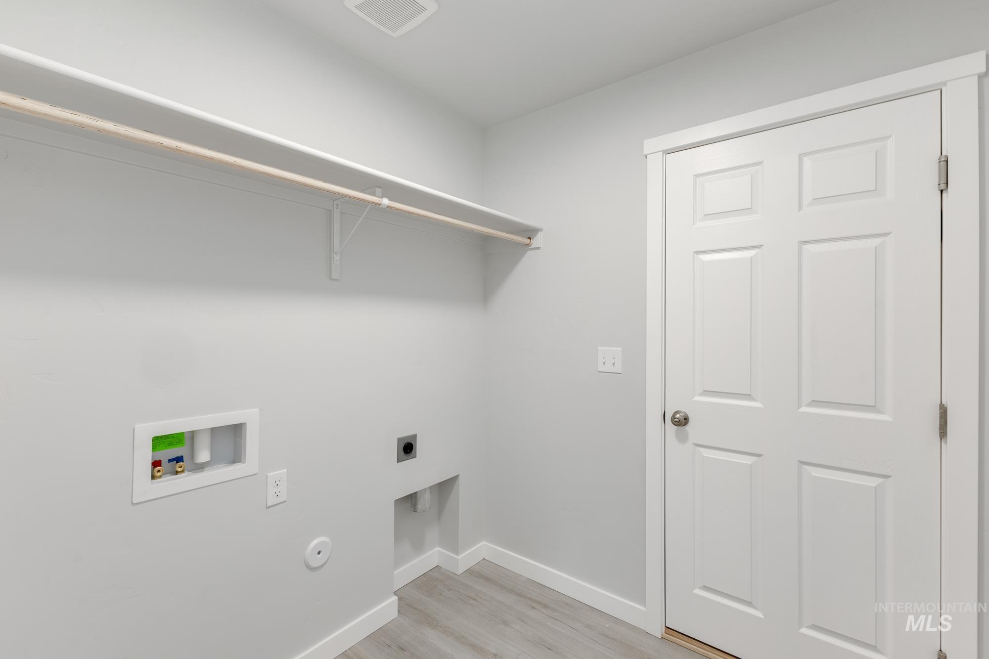 2078 W Penstemon St, Kuna, Idaho 83634, 3 Bedrooms, 2 Bathrooms, Residential For Sale, Price $399,990,MLS 98960898