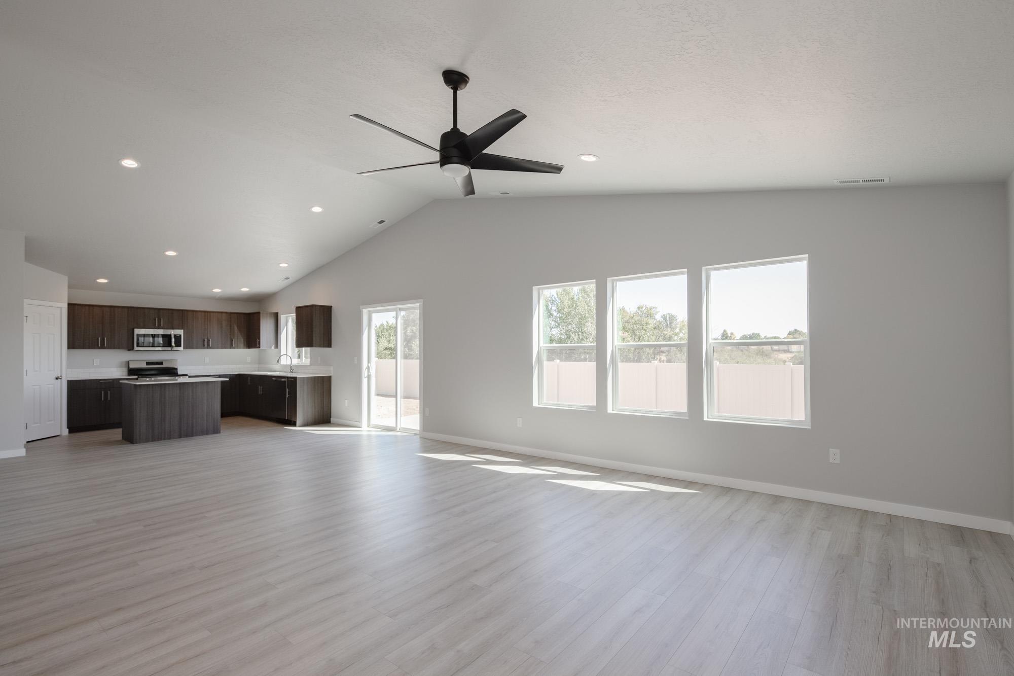 284 N Cranesbill Ave, Kuna, Idaho 83634, 4 Bedrooms, 2 Bathrooms, Residential For Sale, Price $419,990,MLS 98960899