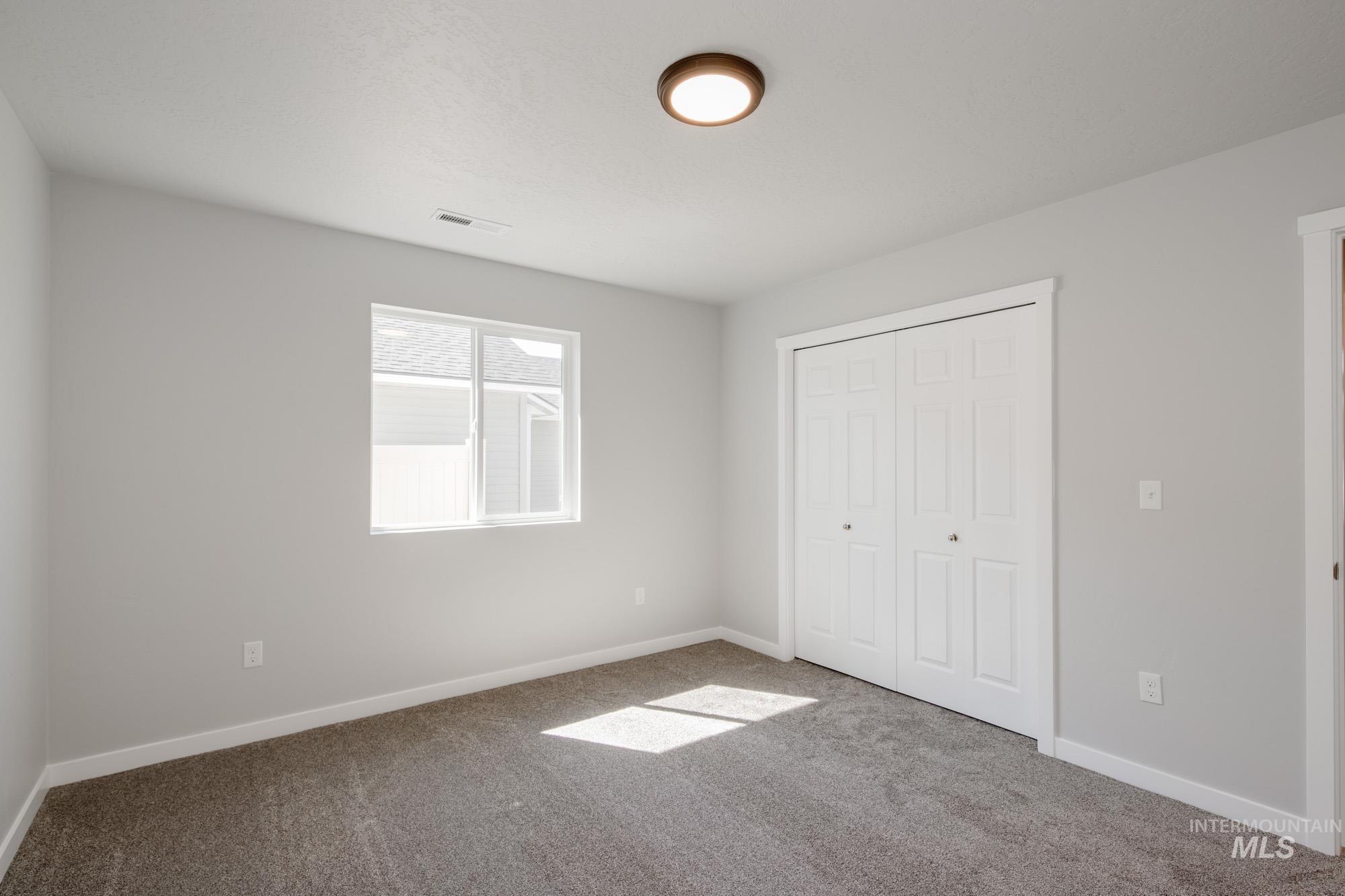 284 N Cranesbill Ave, Kuna, Idaho 83634, 4 Bedrooms, 2 Bathrooms, Residential For Sale, Price $419,990,MLS 98960899