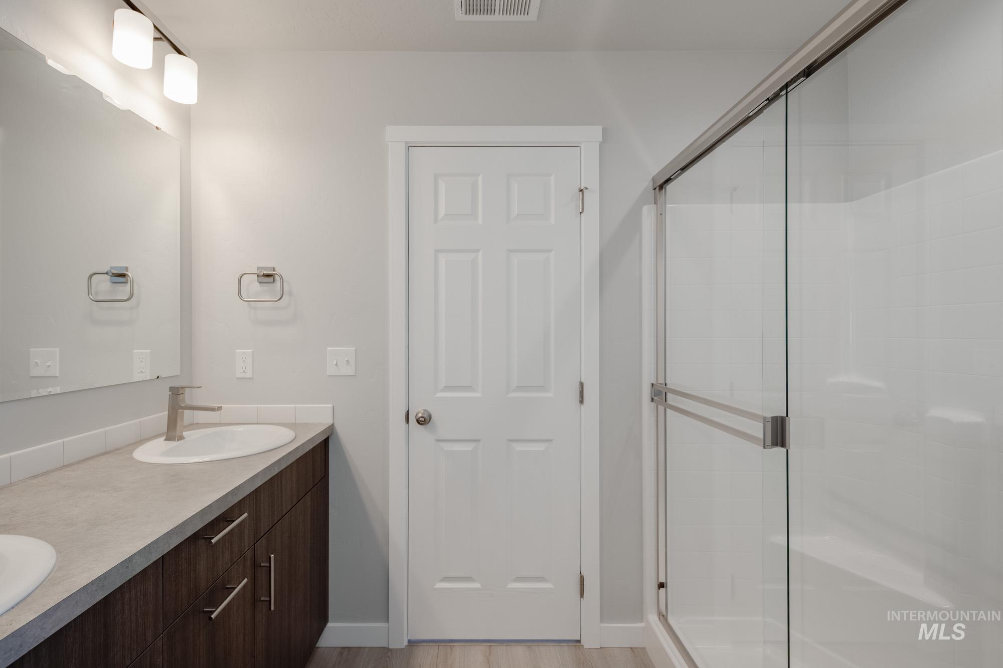 284 N Cranesbill Ave, Kuna, Idaho 83634, 4 Bedrooms, 2 Bathrooms, Residential For Sale, Price $419,990,MLS 98960899